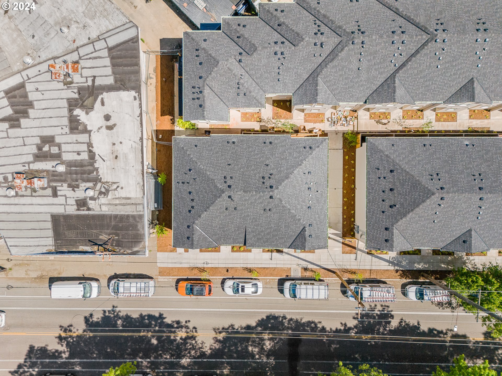 6671 N Fessenden ST 12