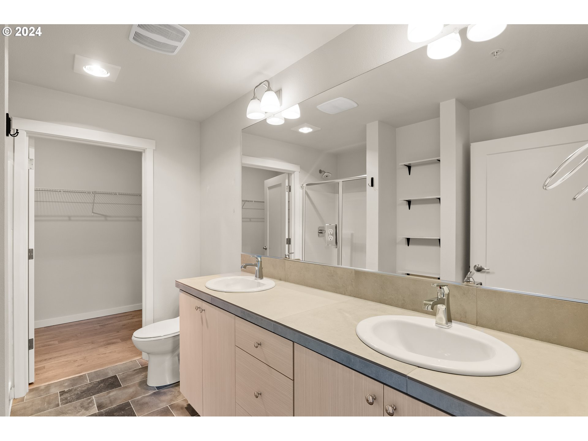 11715 SW VALENCIA LN 203