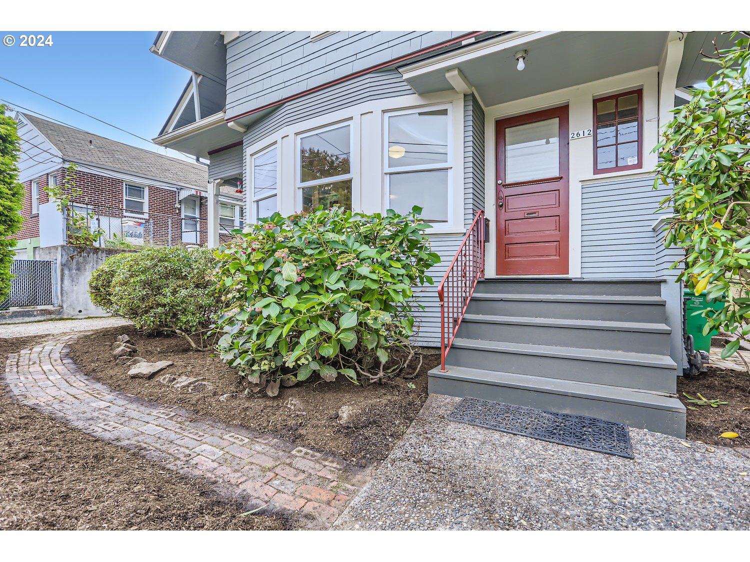 2612 SE MADISON ST