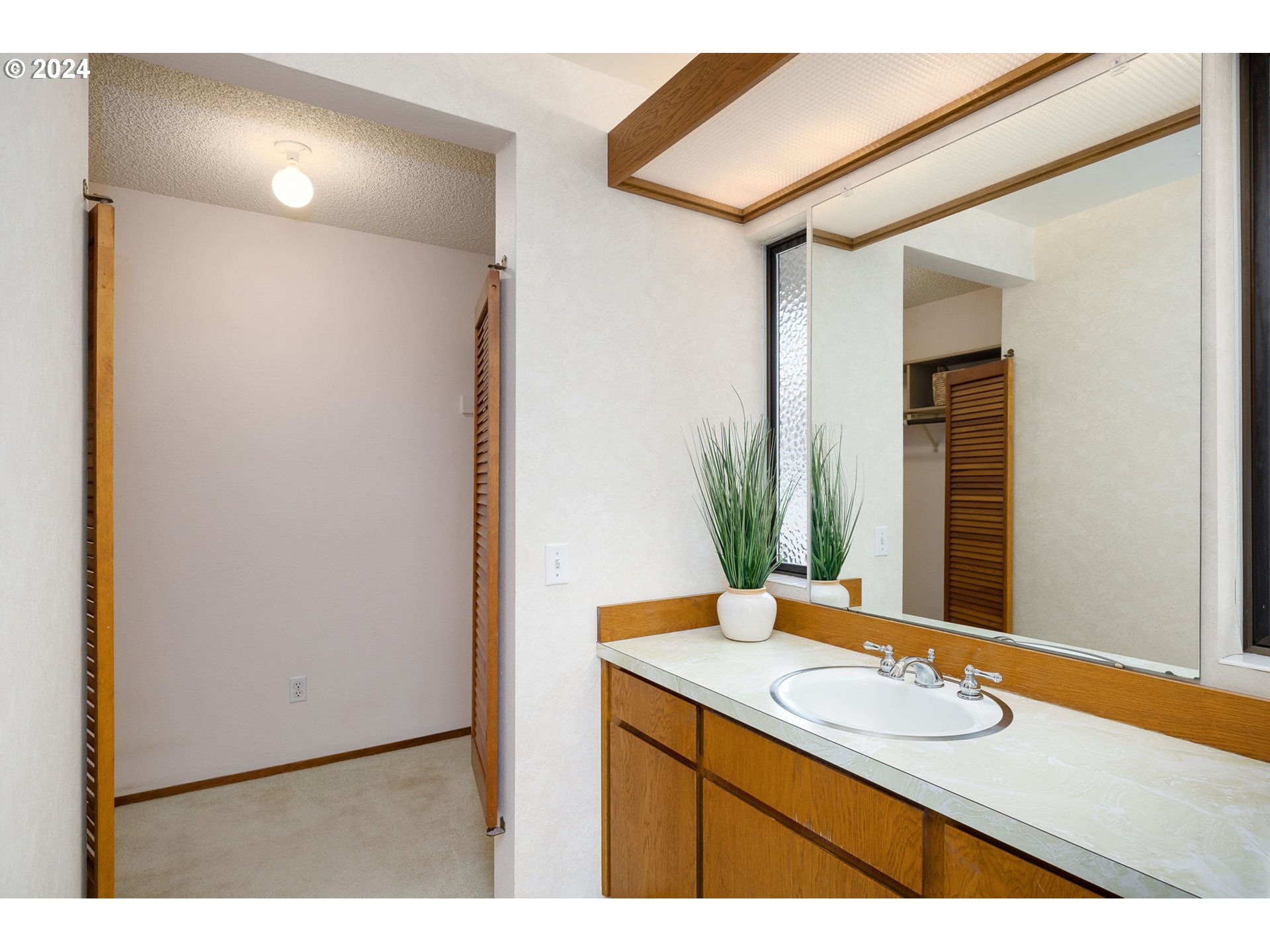 10060 SW CENTURY OAK DR