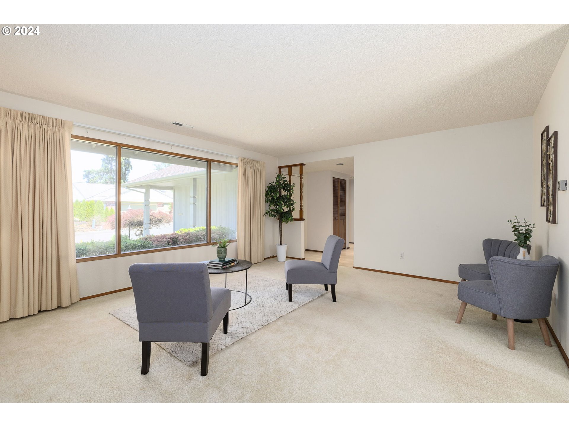 10060 SW CENTURY OAK DR