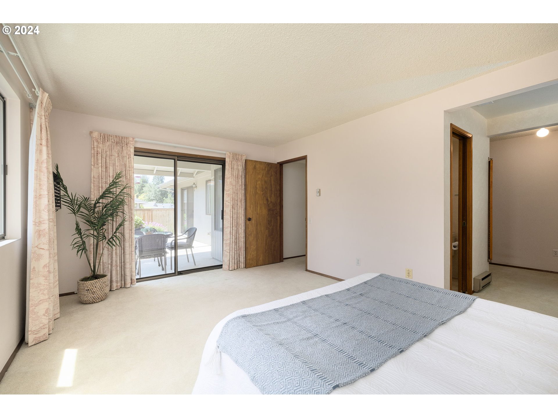 10060 SW CENTURY OAK DR