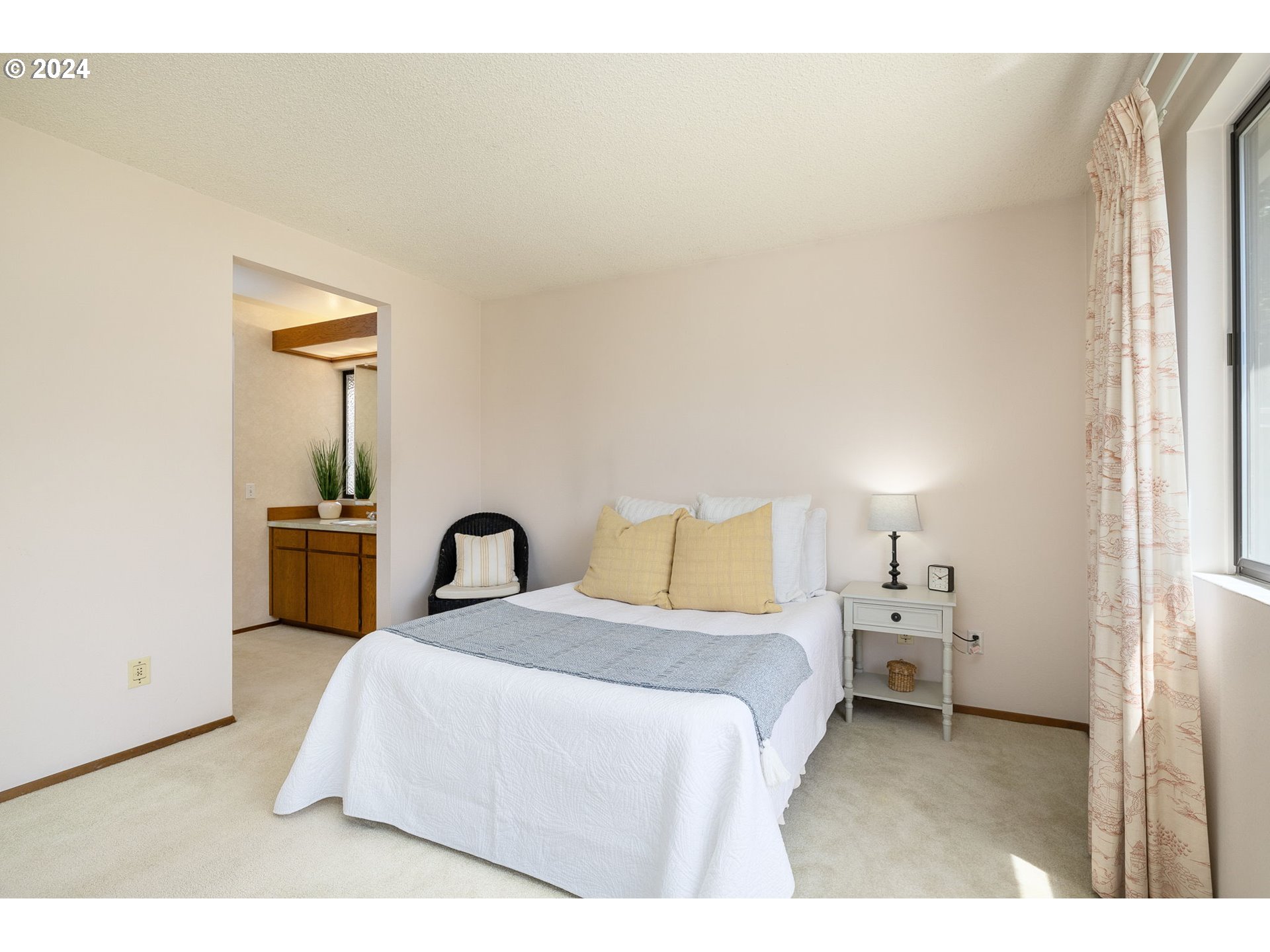 10060 SW CENTURY OAK DR