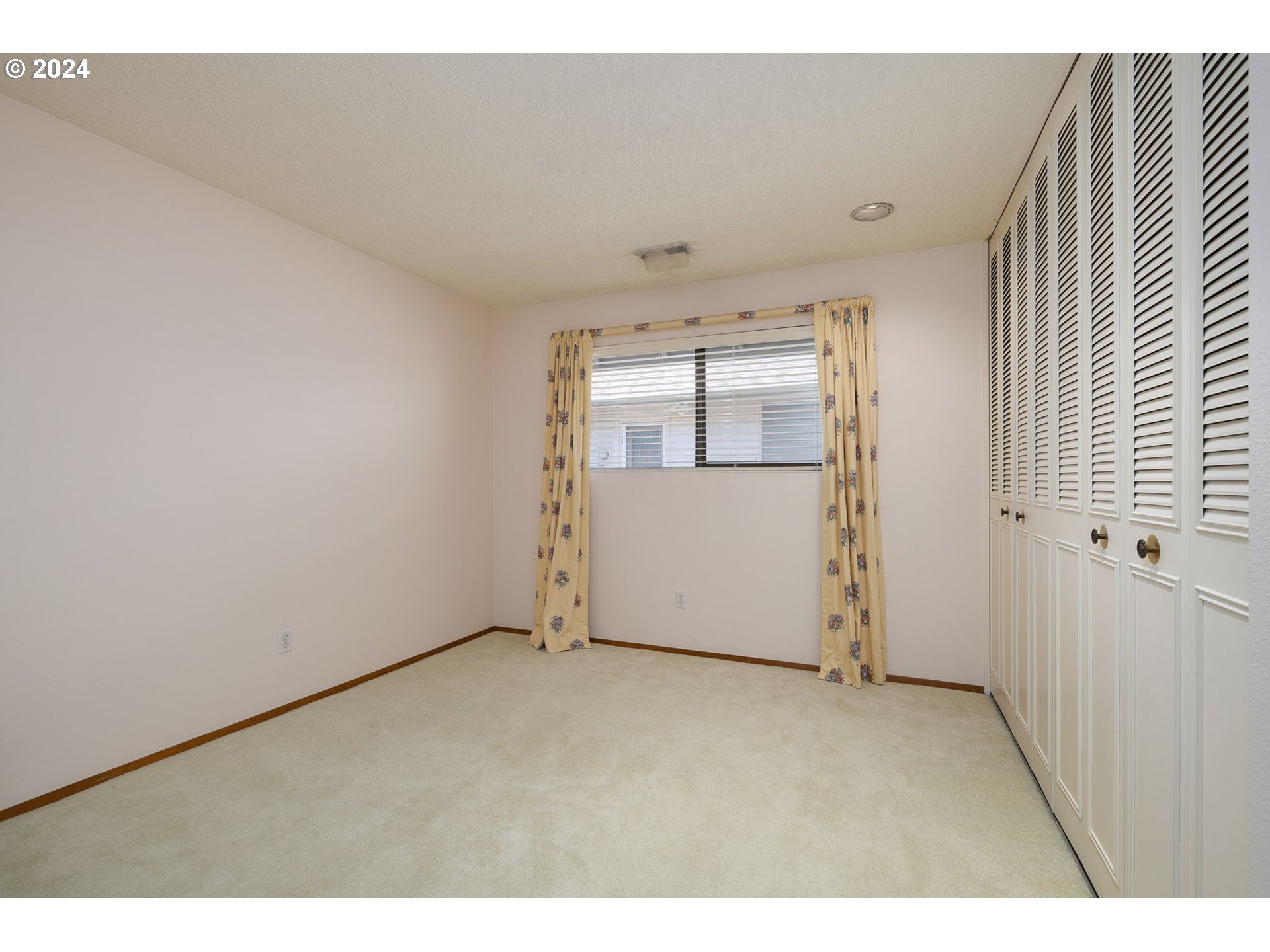 10060 SW CENTURY OAK DR