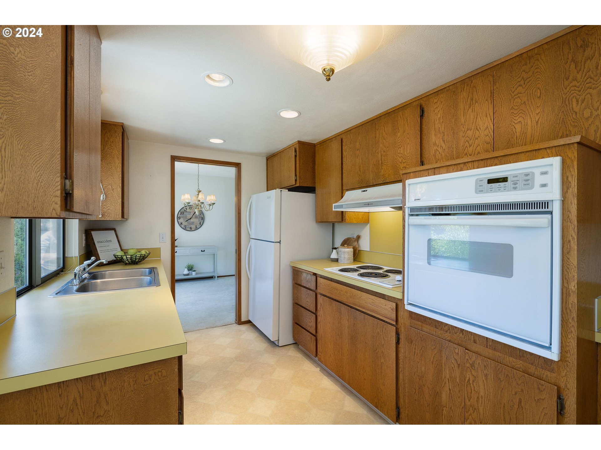 10060 SW CENTURY OAK DR