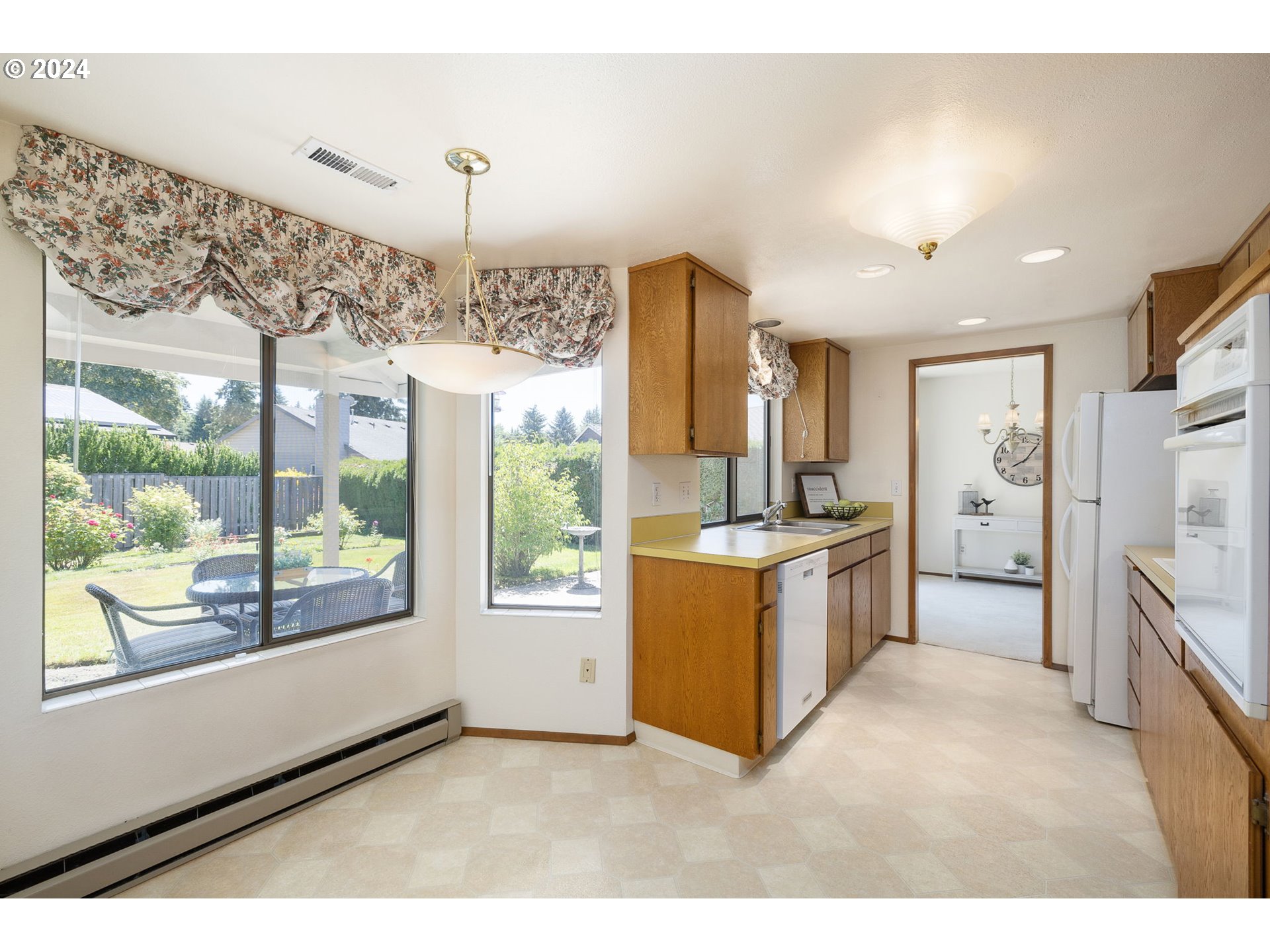 10060 SW CENTURY OAK DR