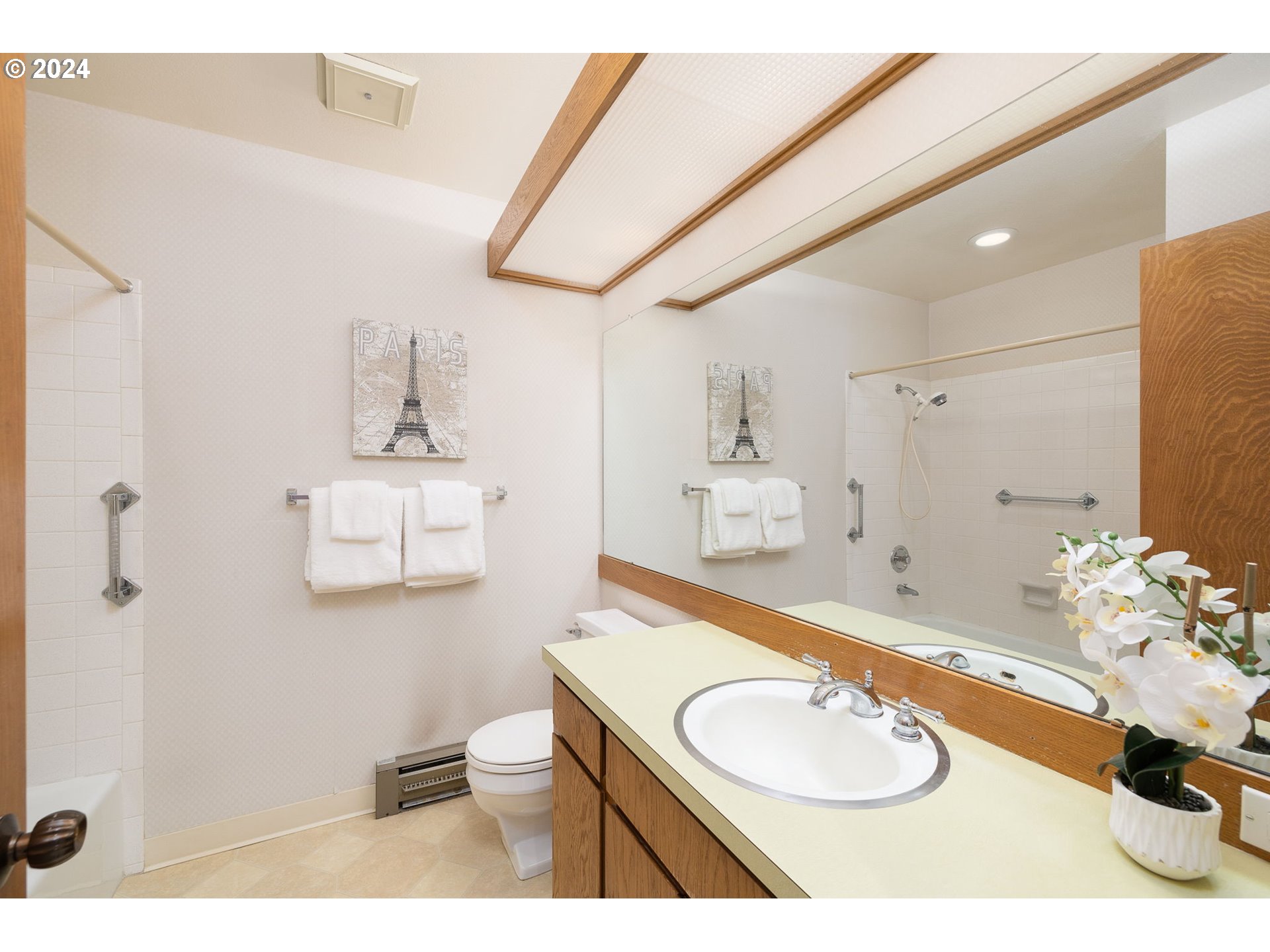 10060 SW CENTURY OAK DR