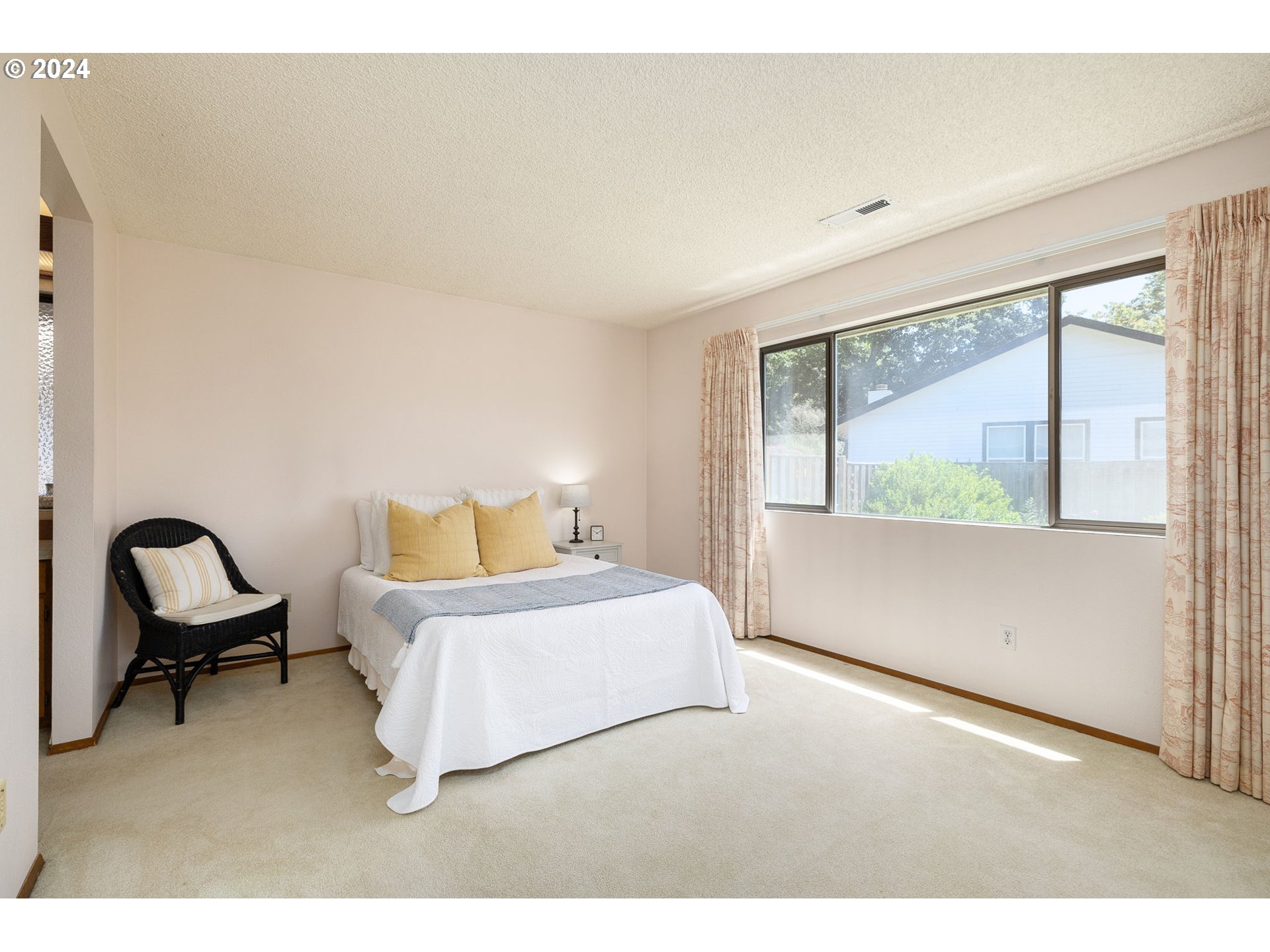 10060 SW CENTURY OAK DR