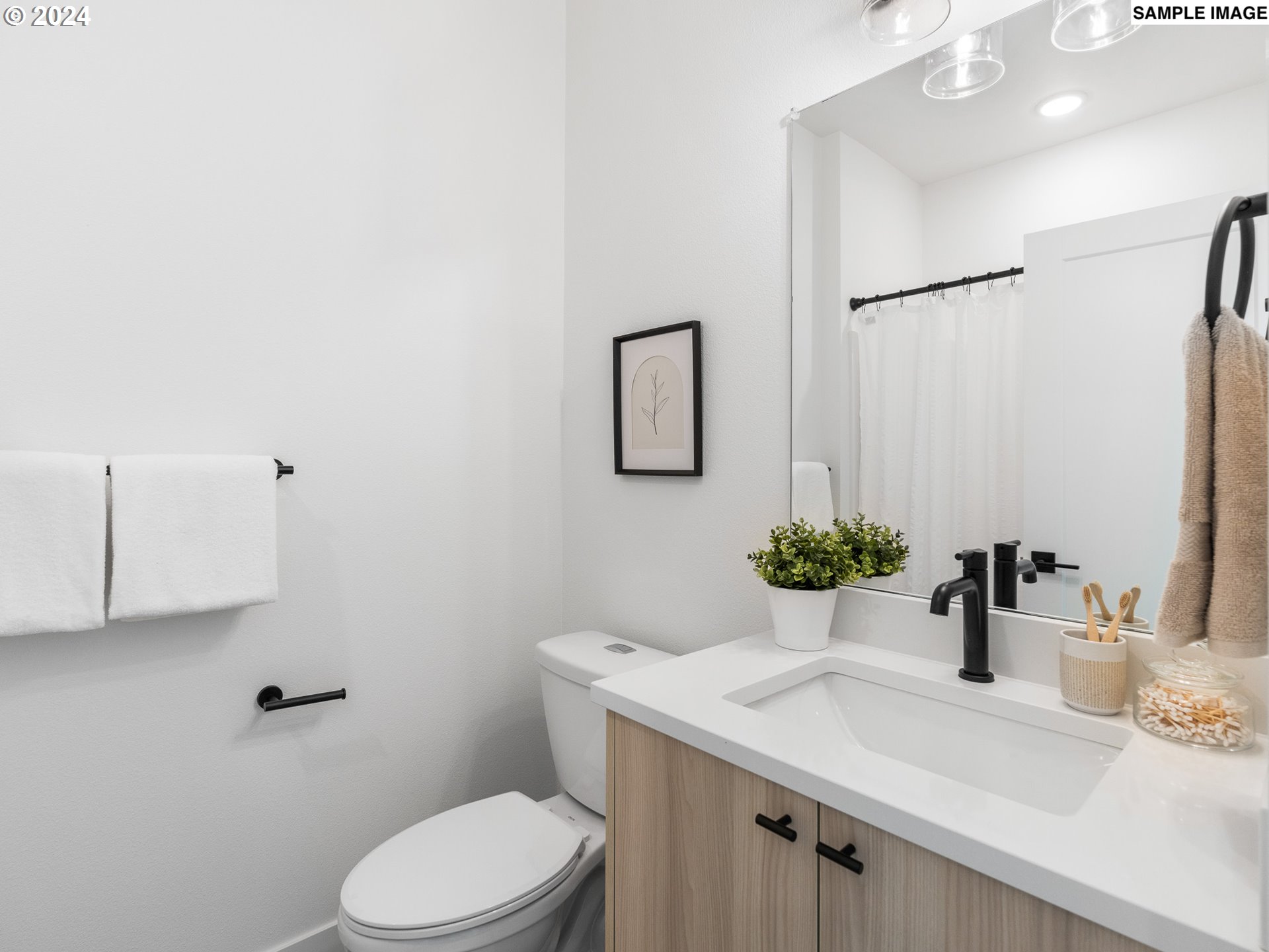 7551 N Gravenstein AVE 1