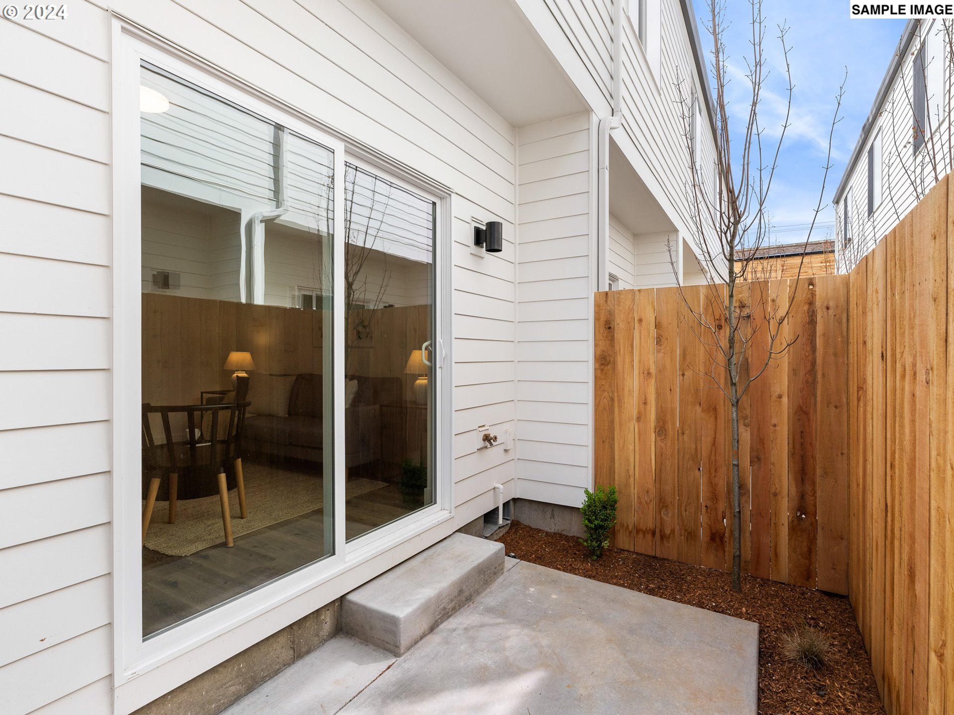 7551 N Gravenstein AVE 1