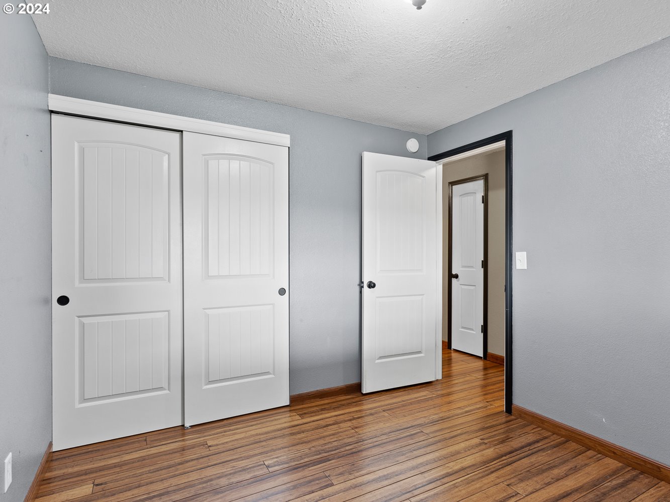 20560 NE Main ST, St. Paul