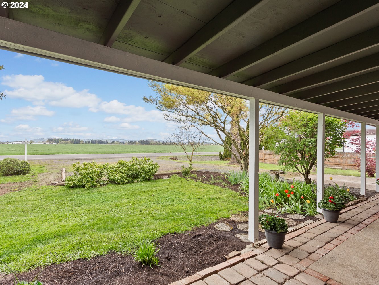 20560 NE Main ST, St. Paul