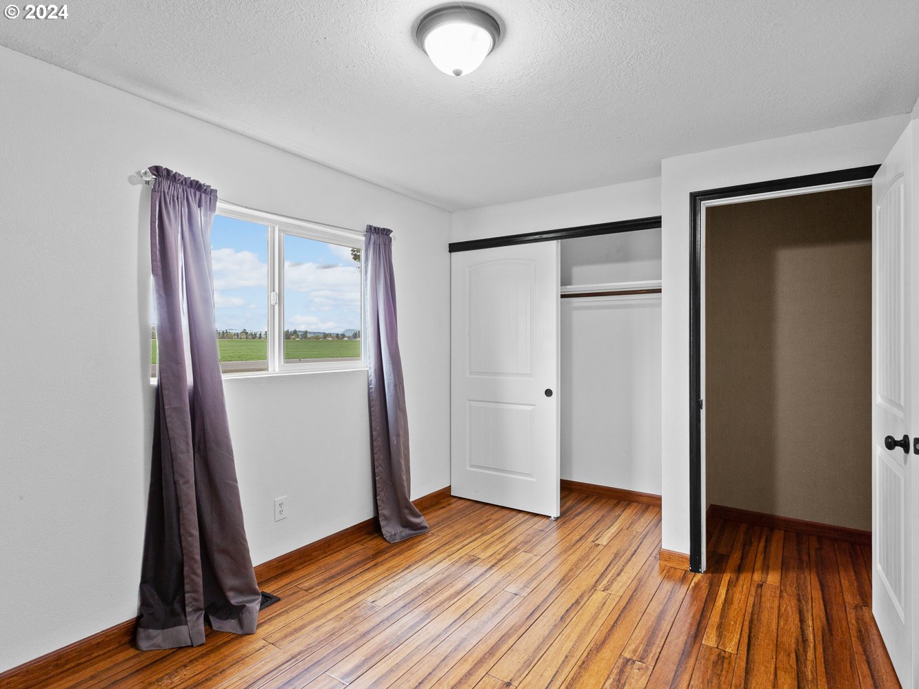 20560 NE Main ST, St. Paul