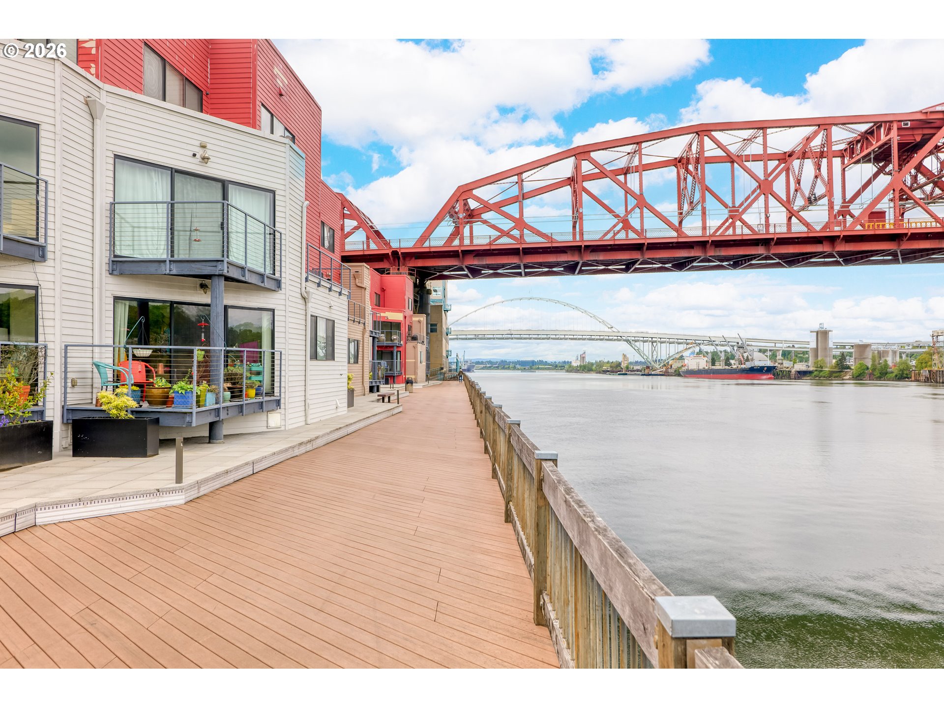 810 NW NAITO PKWY F11