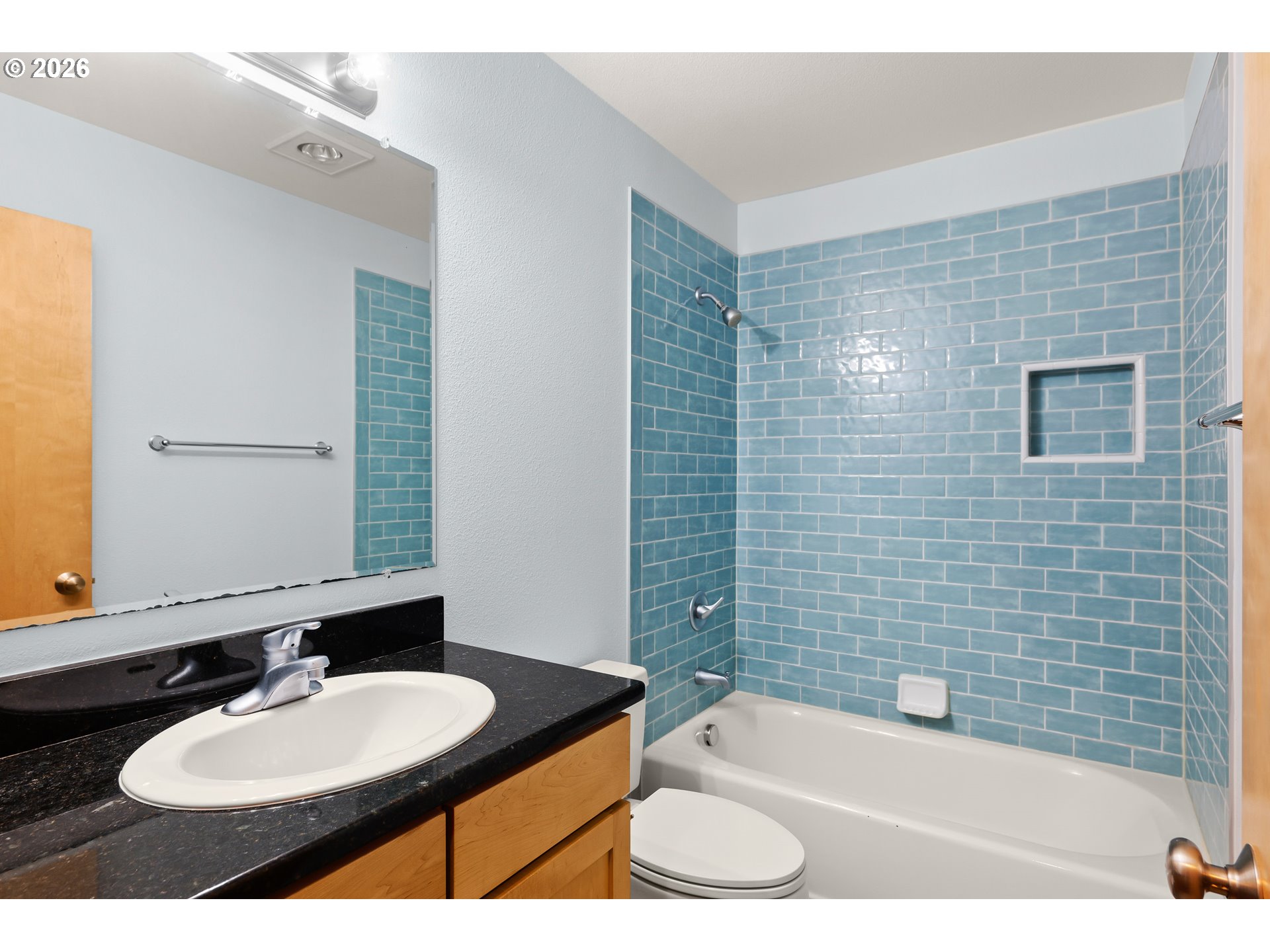 810 NW NAITO PKWY F11