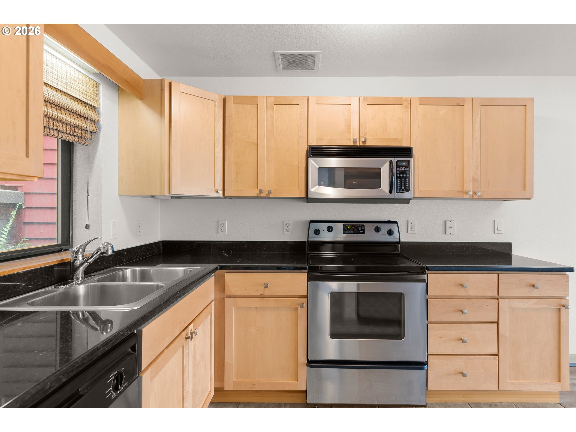 810 NW NAITO PKWY F11