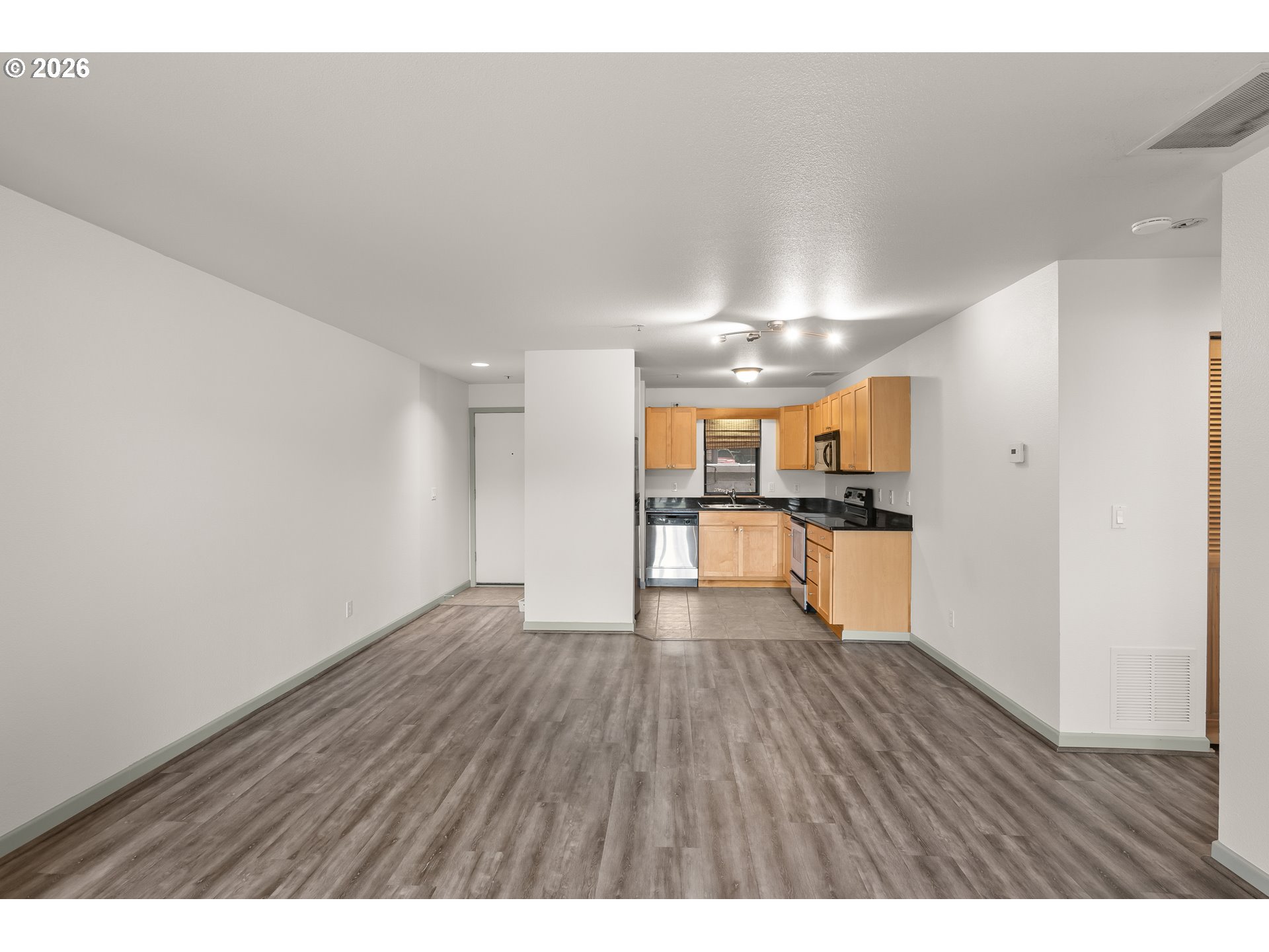 810 NW NAITO PKWY F11