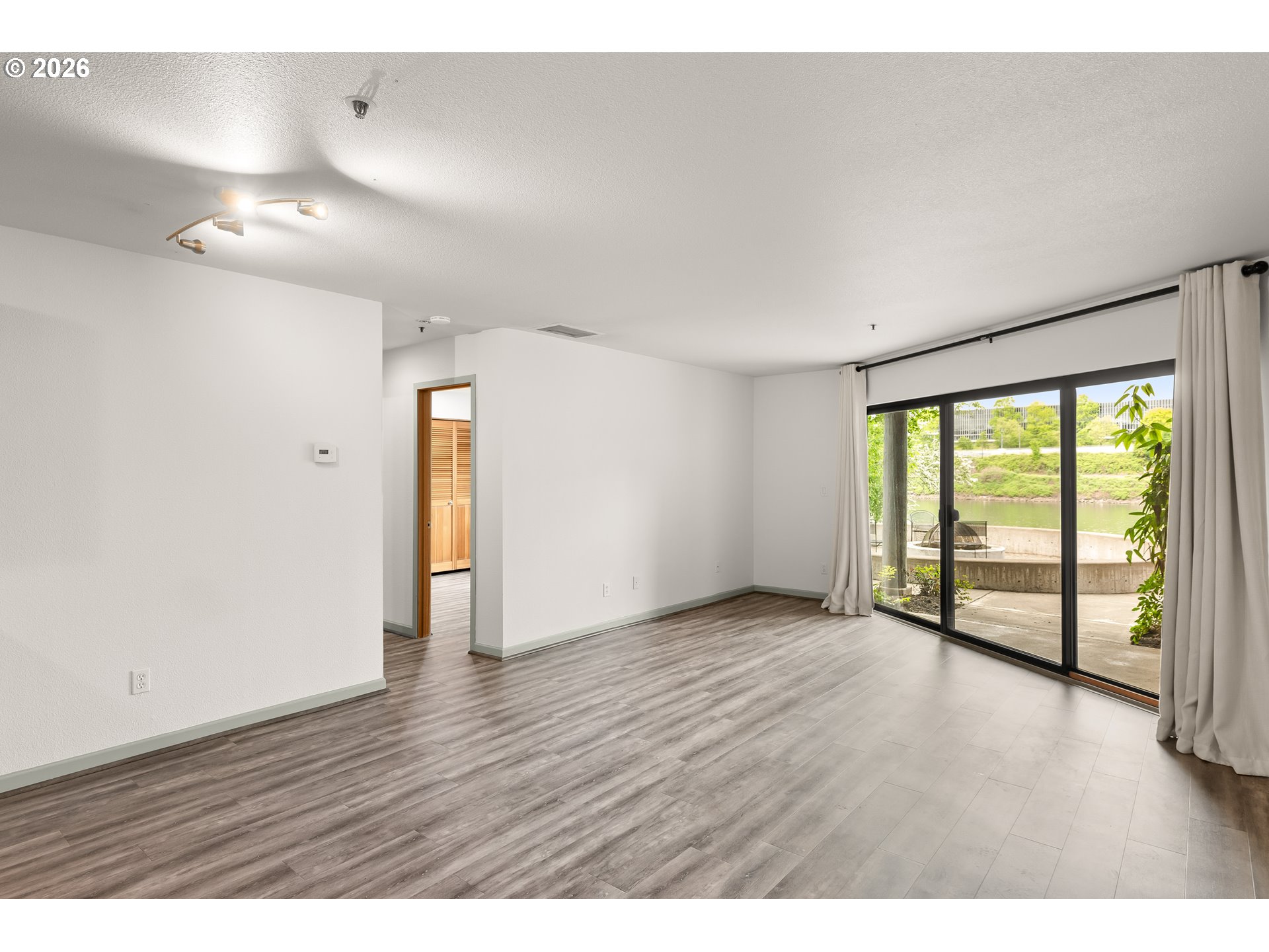 810 NW NAITO PKWY F11