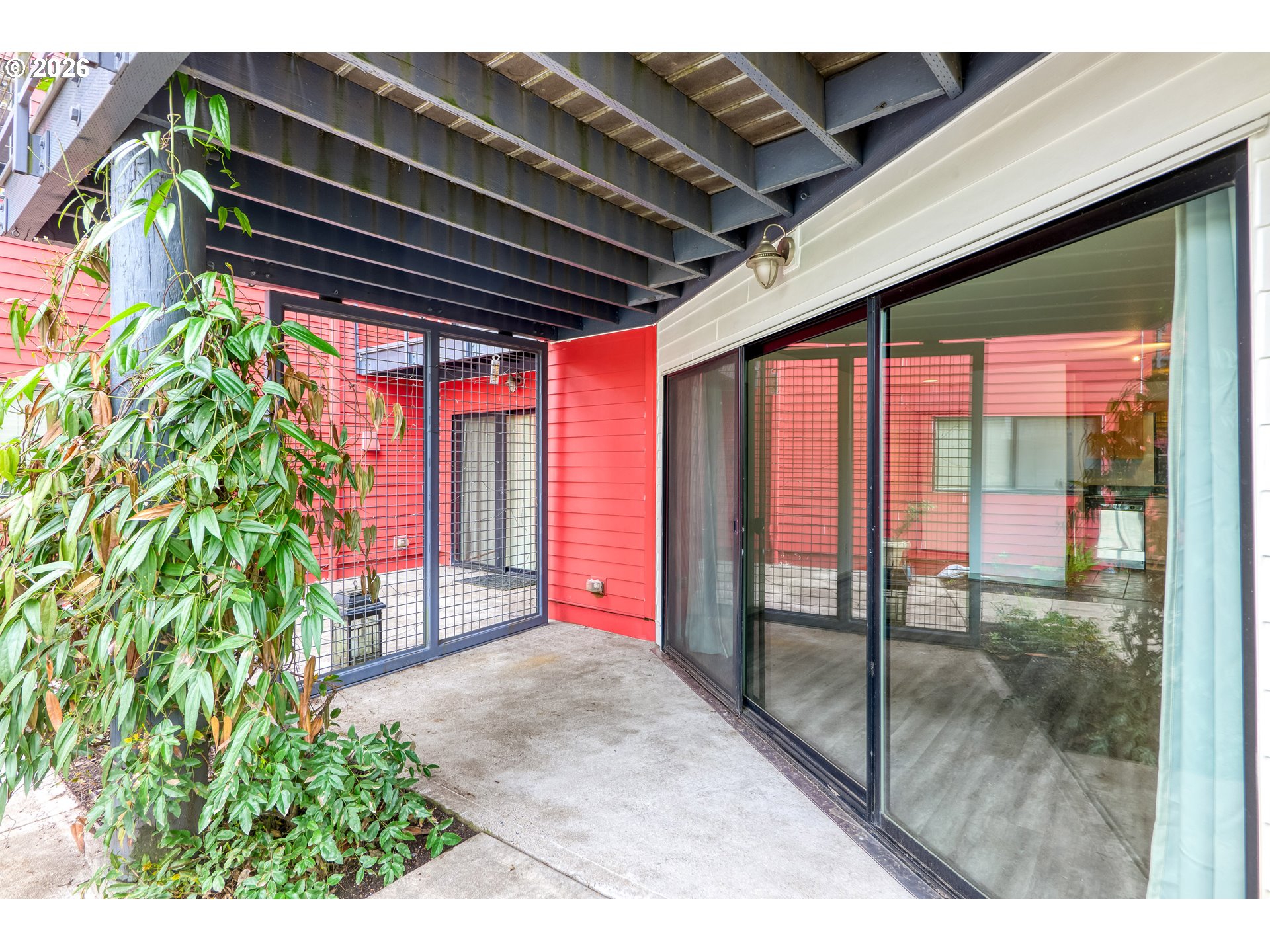 810 NW NAITO PKWY F11