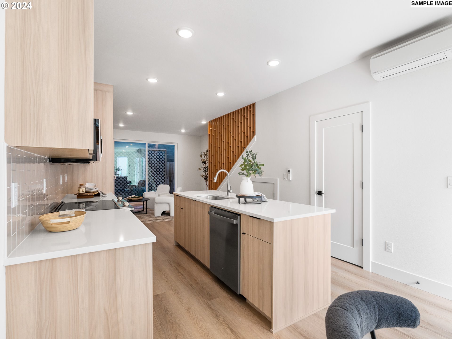 2836 SE Division ST 4