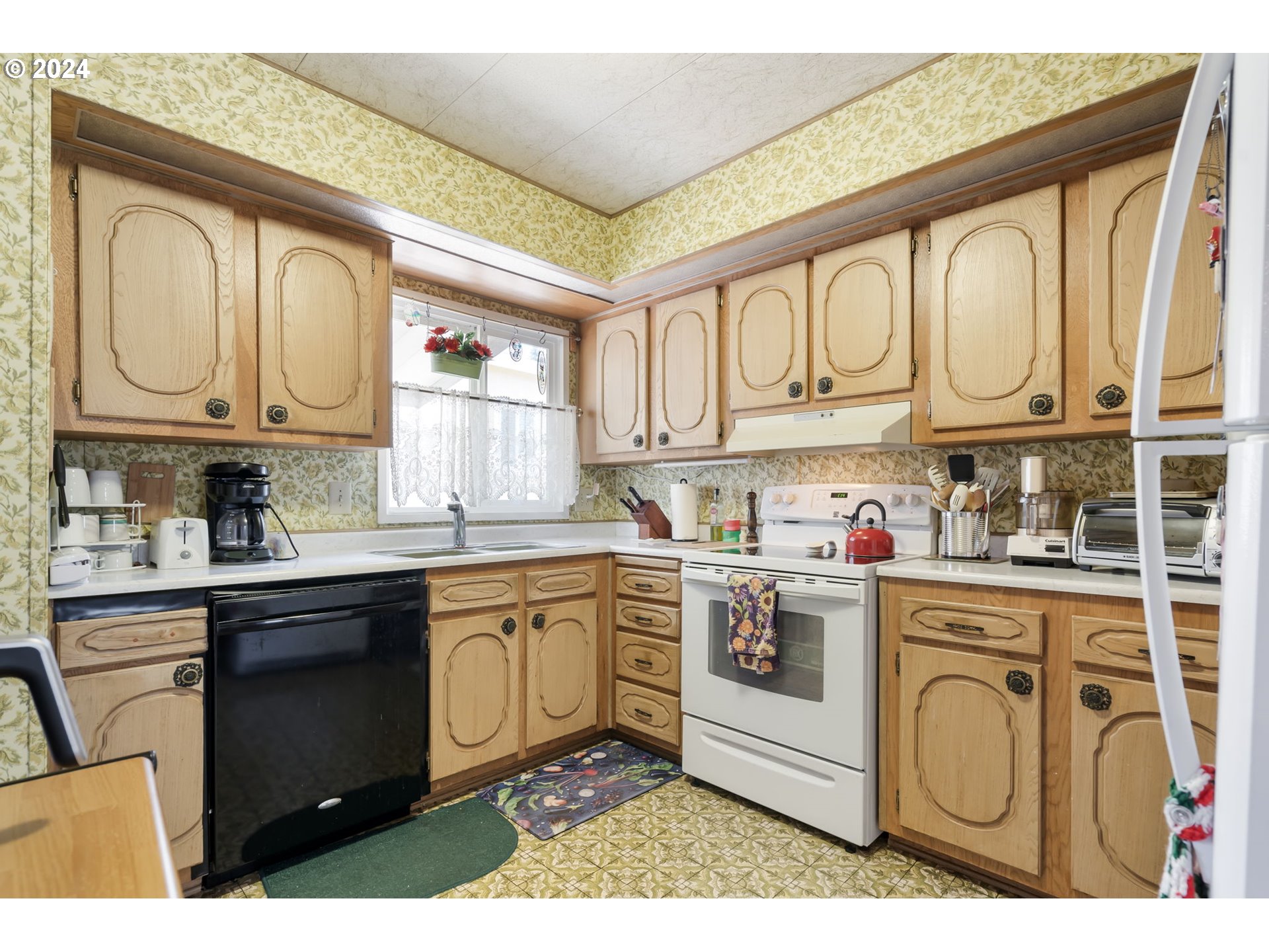 11662 SW ROYAL VILLA DR