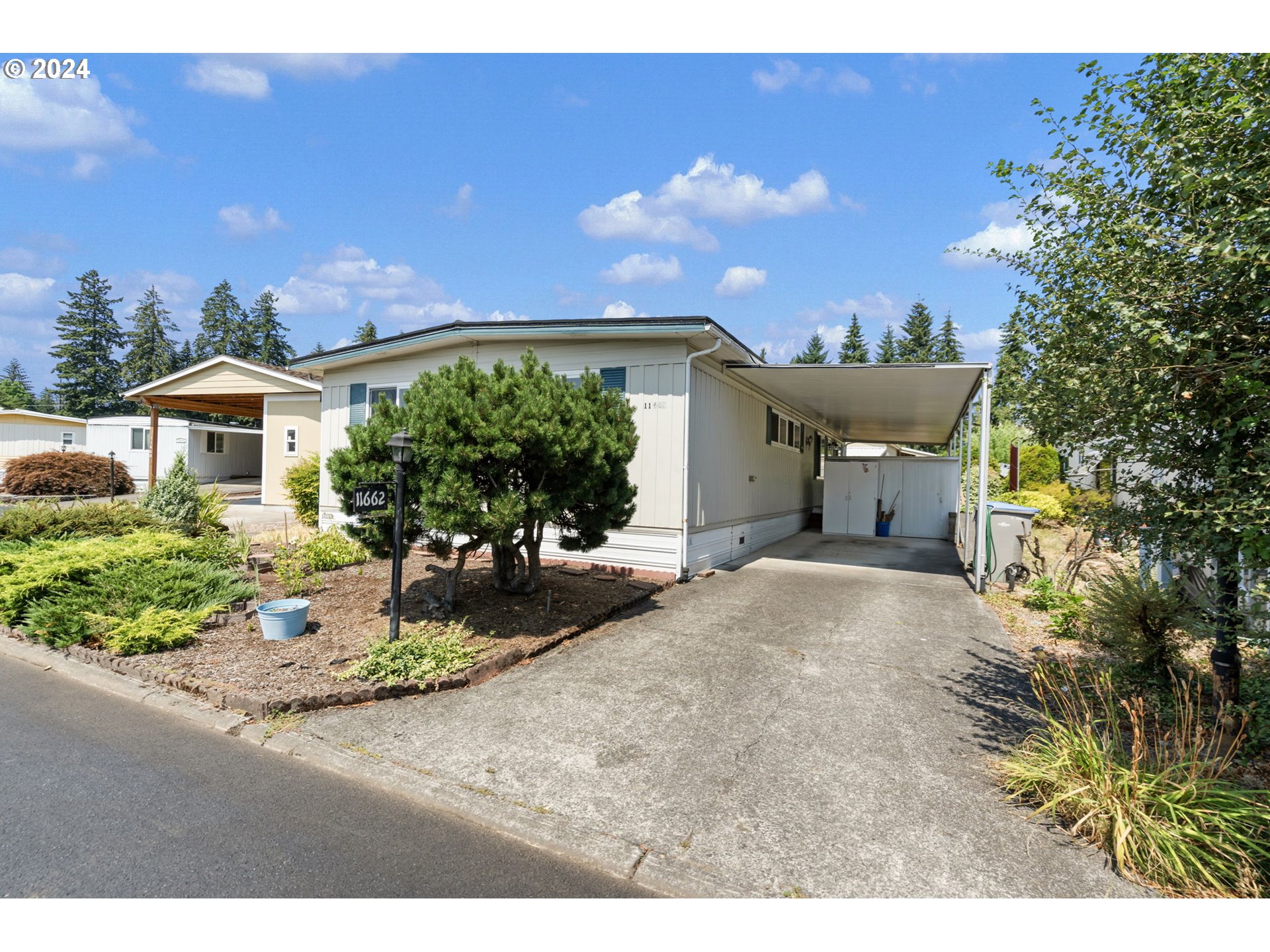 11662 SW ROYAL VILLA DR