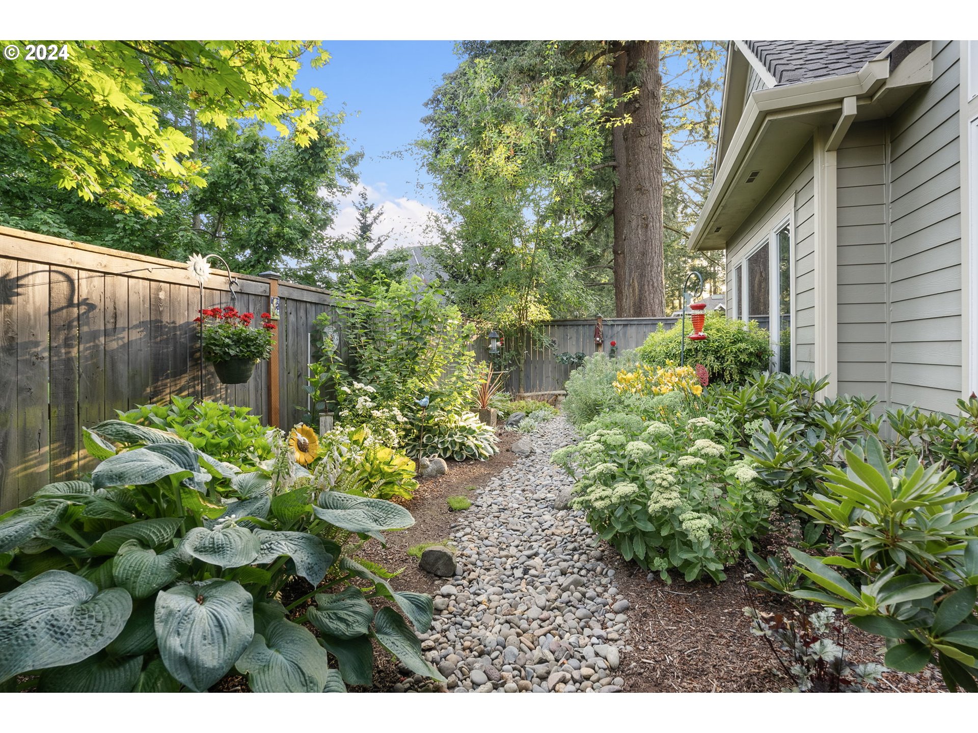 1074 SW COURTNEY LAINE DR, McMinnville