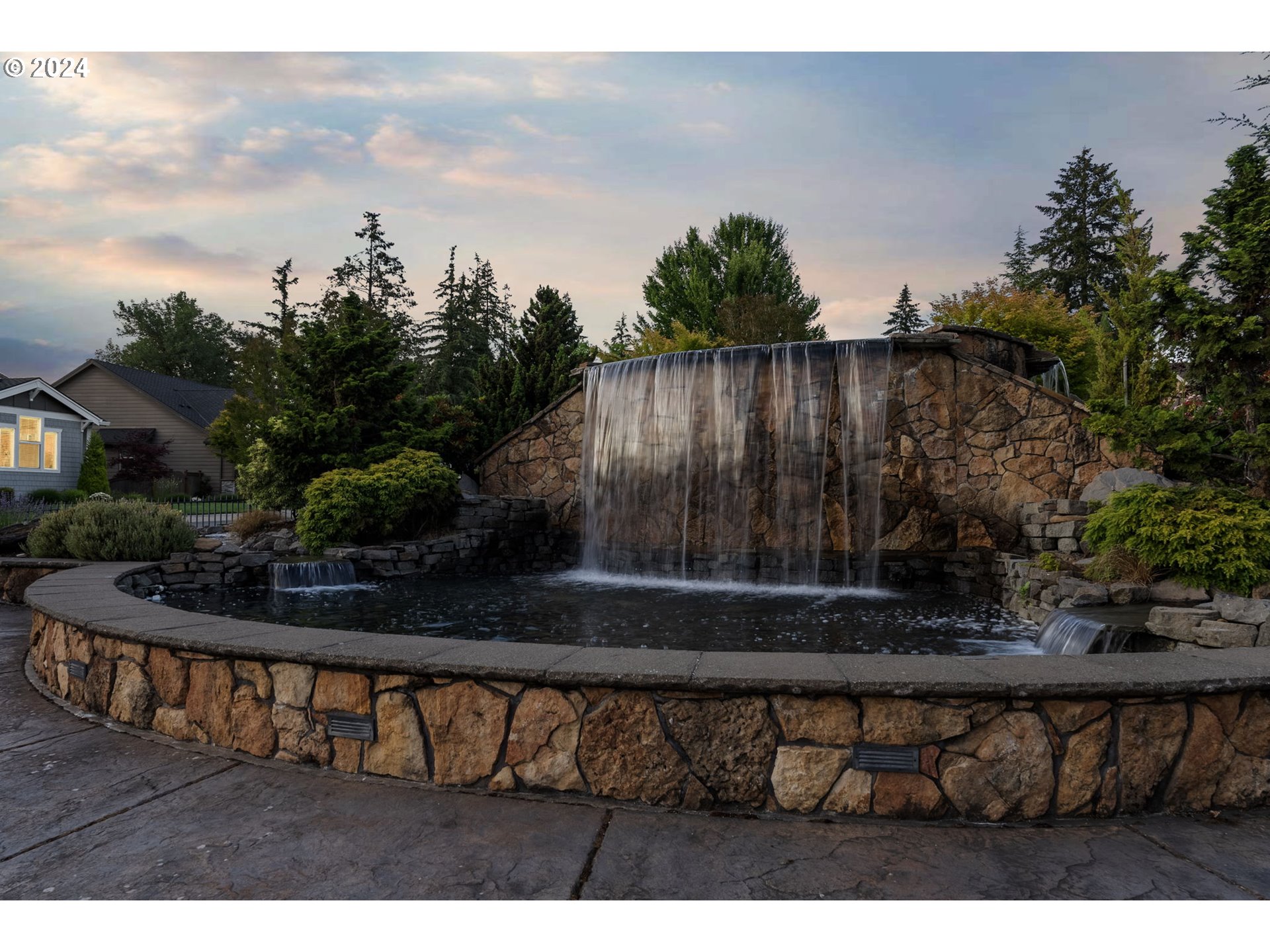 1074 SW COURTNEY LAINE DR, McMinnville