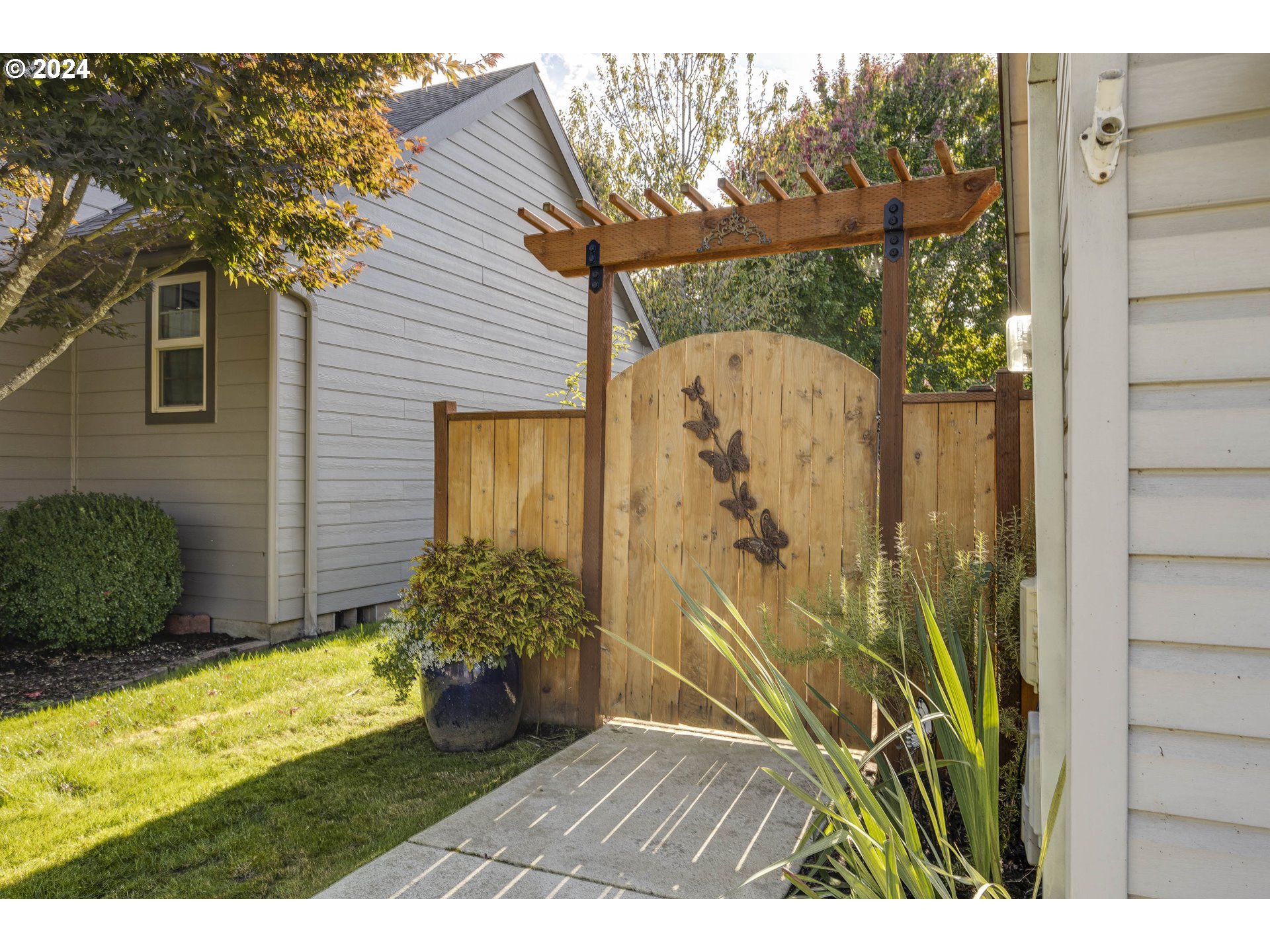 1750 NE COBURN DR, McMinnville