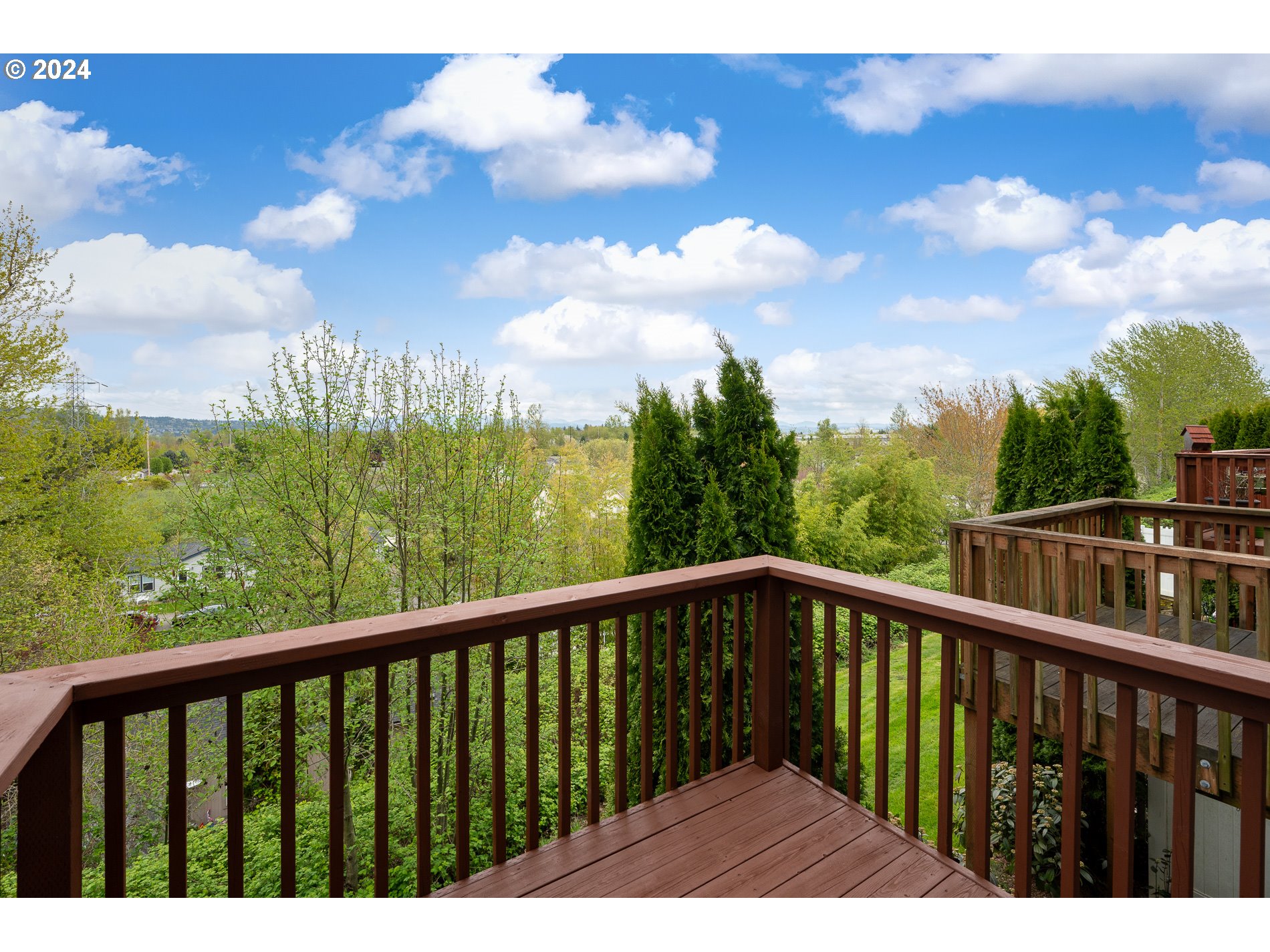 21865 NE HEARTWOOD CIR