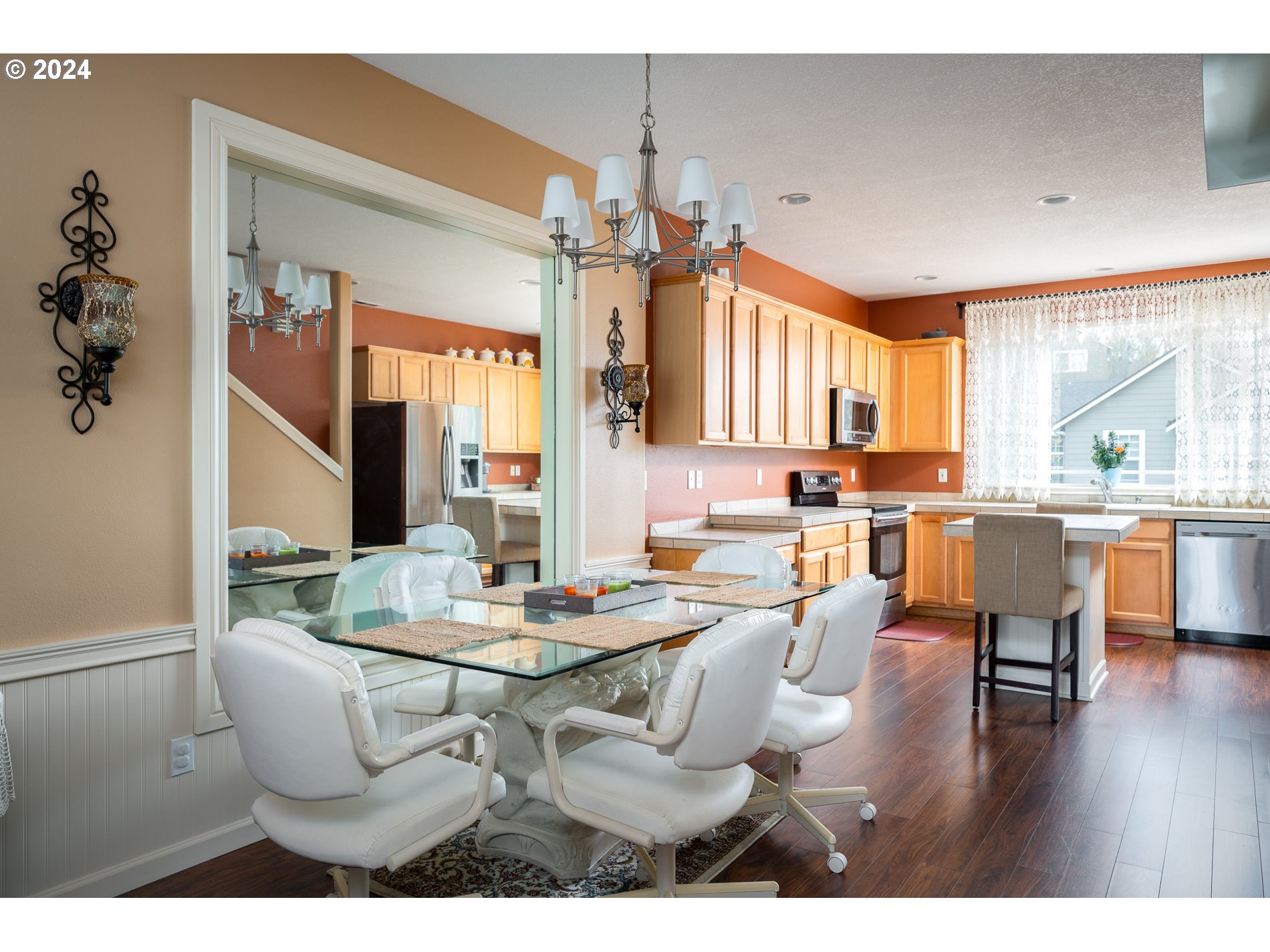 21865 NE HEARTWOOD CIR