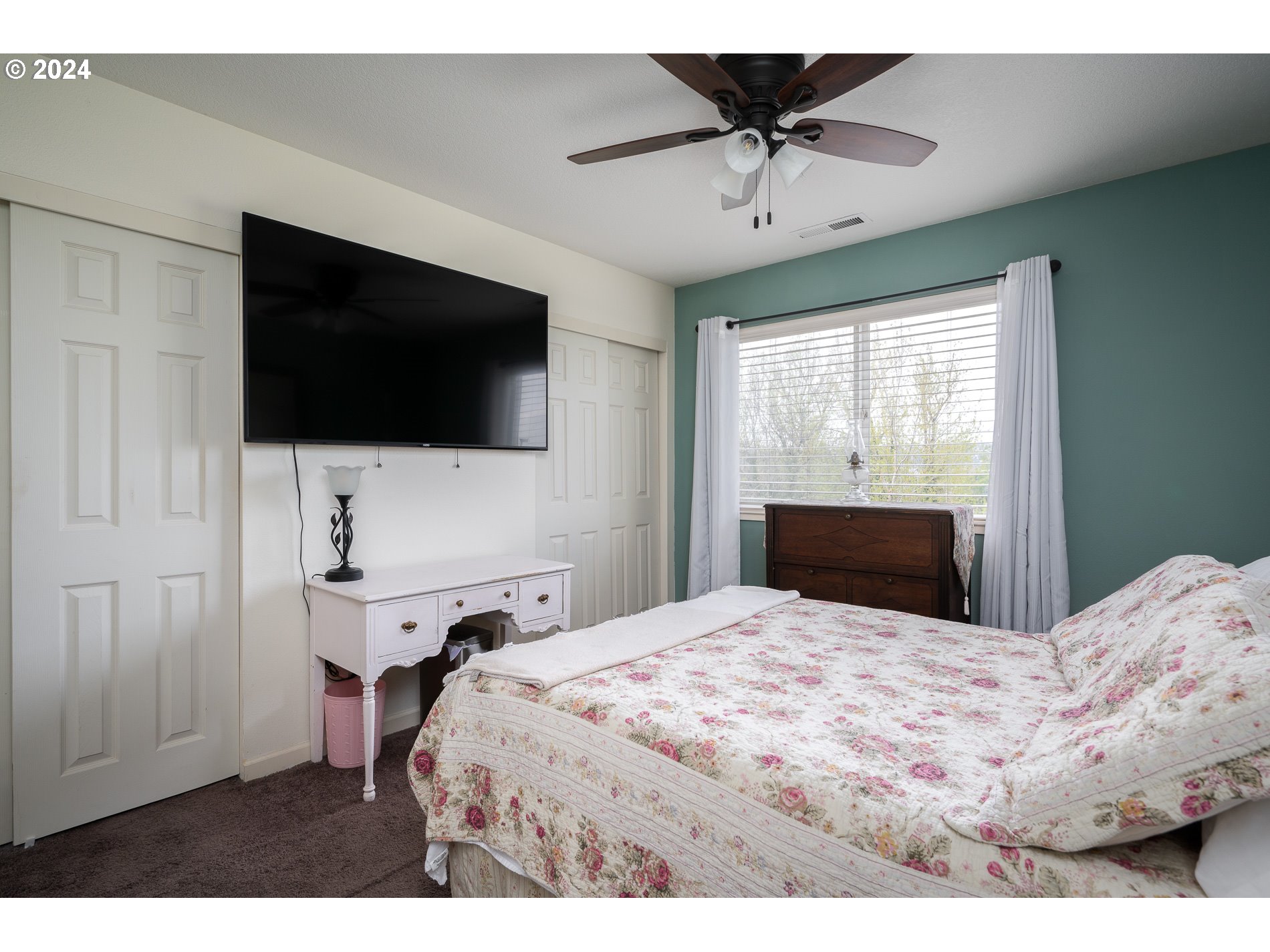 21865 NE HEARTWOOD CIR