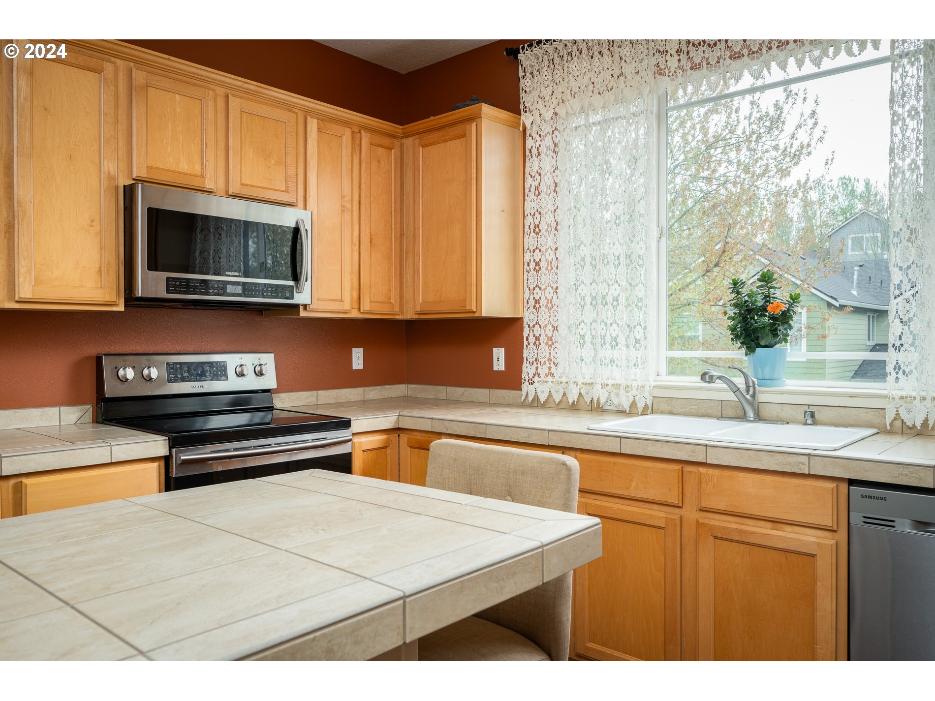 21865 NE HEARTWOOD CIR