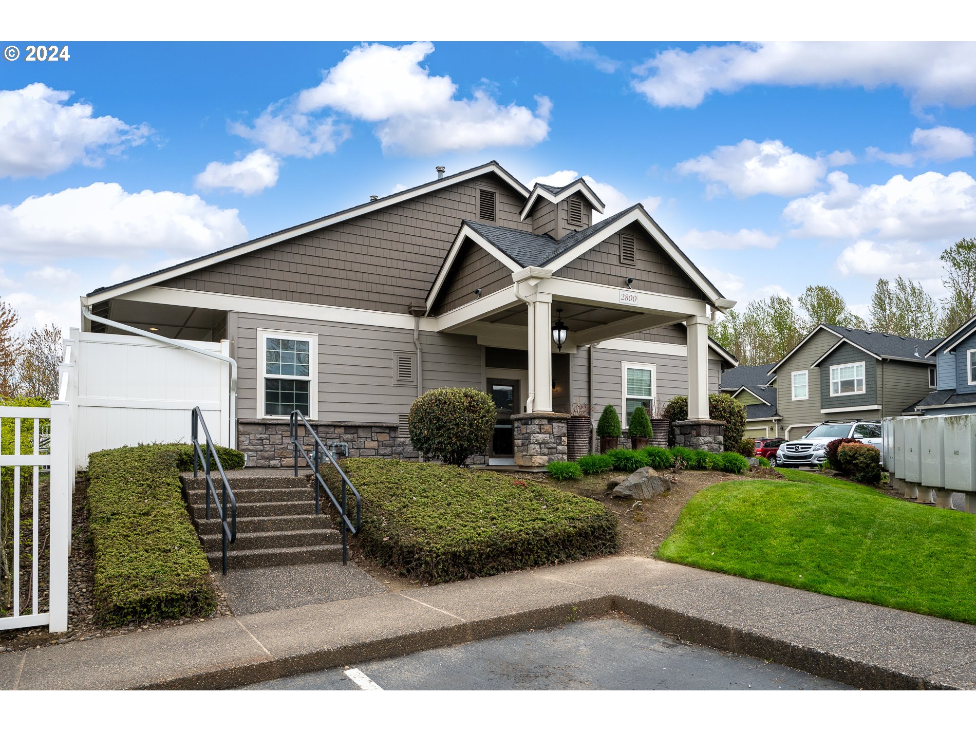 21865 NE HEARTWOOD CIR