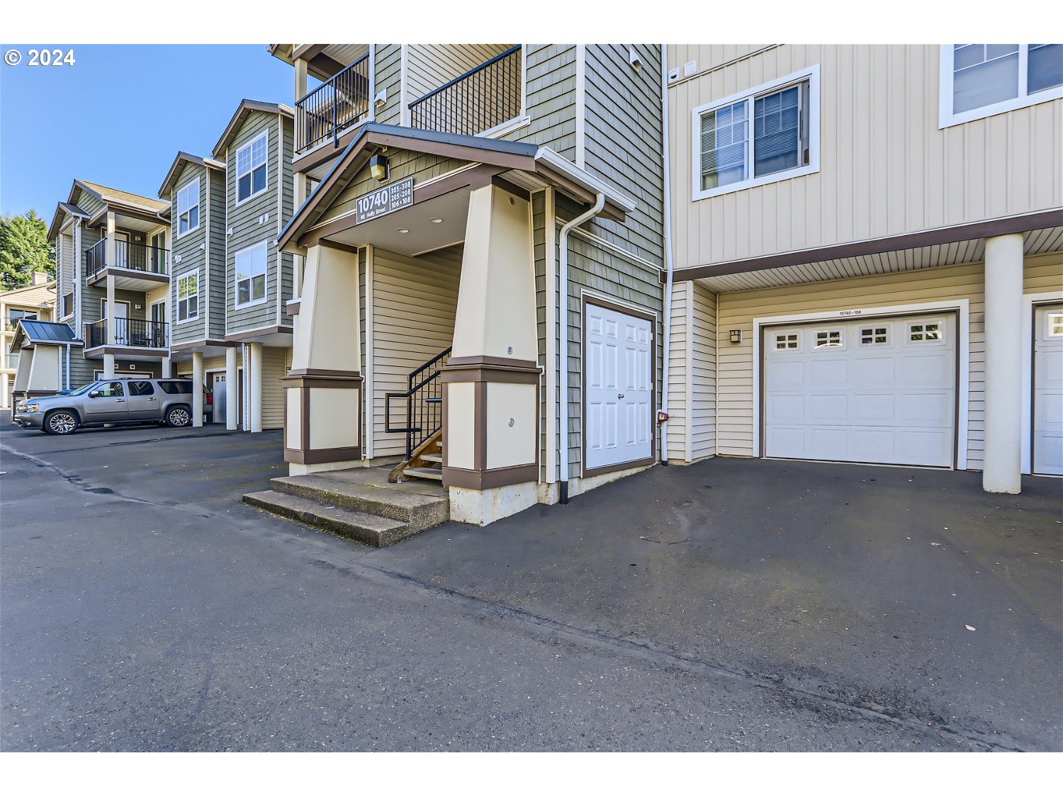 10740 NE HOLLY ST 108