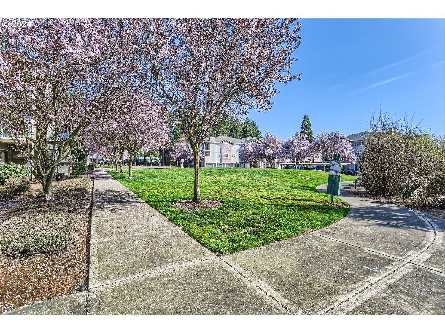 10740 NE HOLLY ST 108