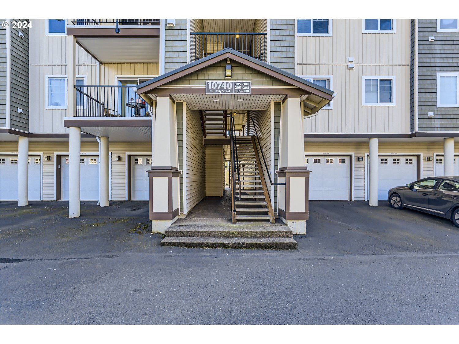 10740 NE HOLLY ST 108