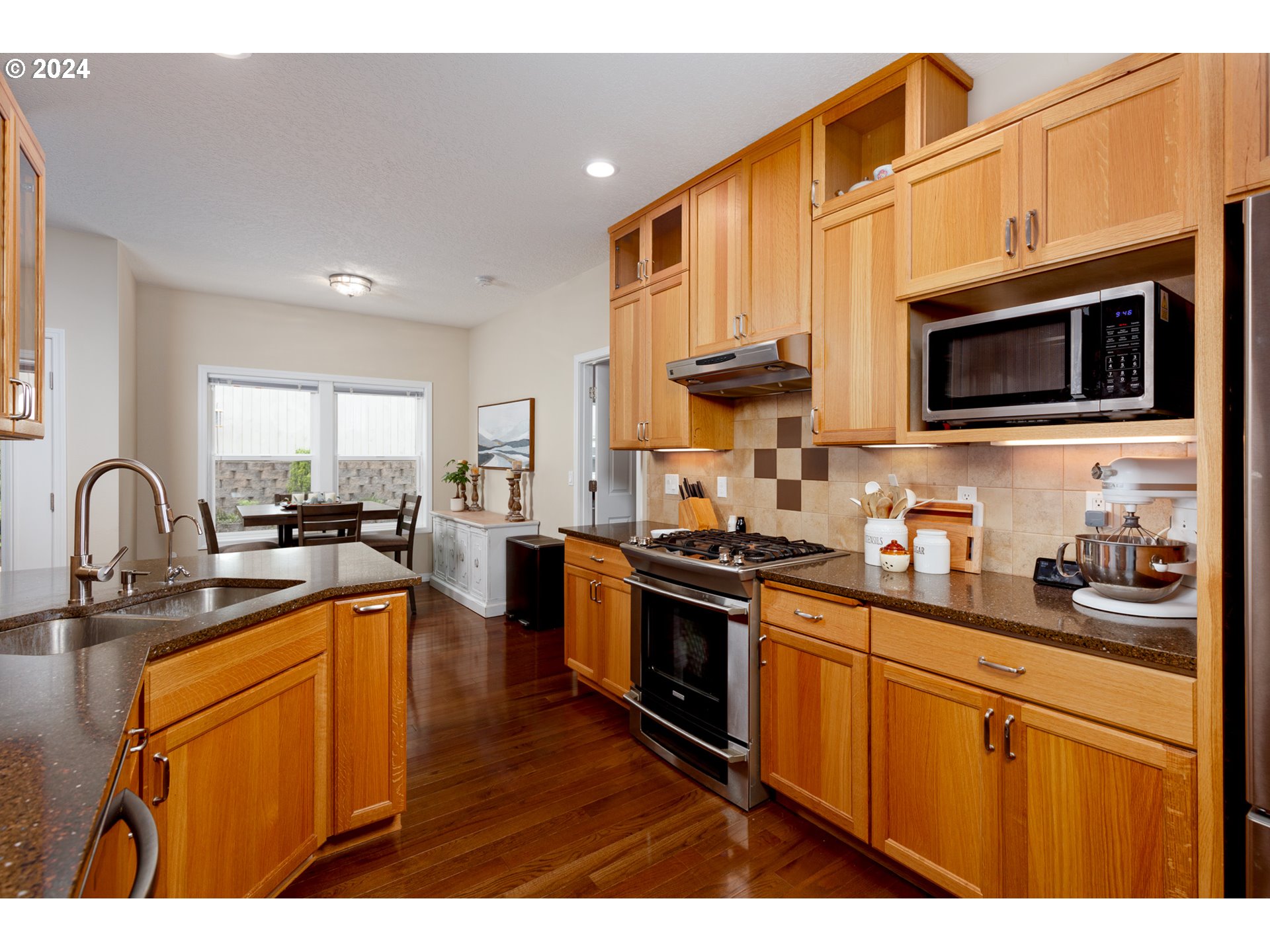 2410 W 14TH ST