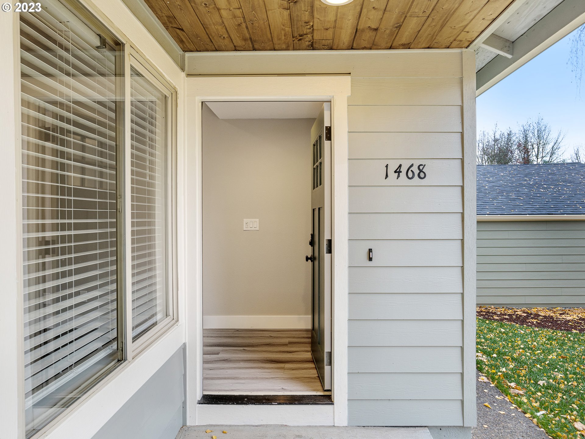 1456 Village Park PL