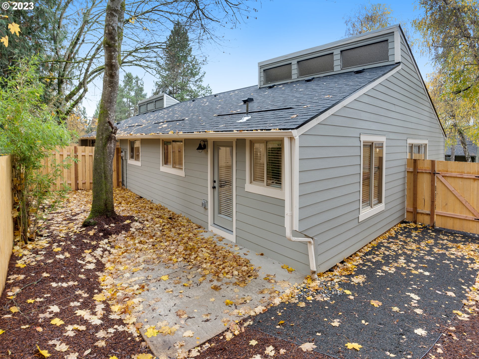 1456 Village Park PL