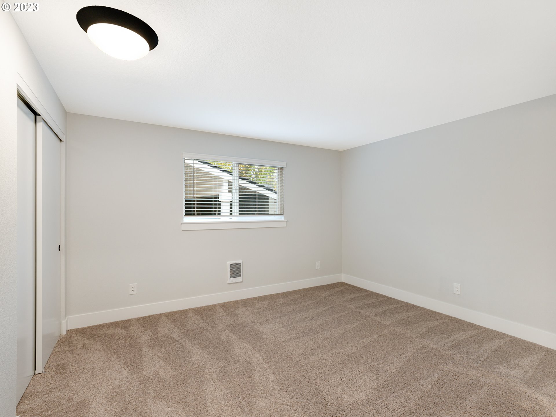 1456 Village Park PL