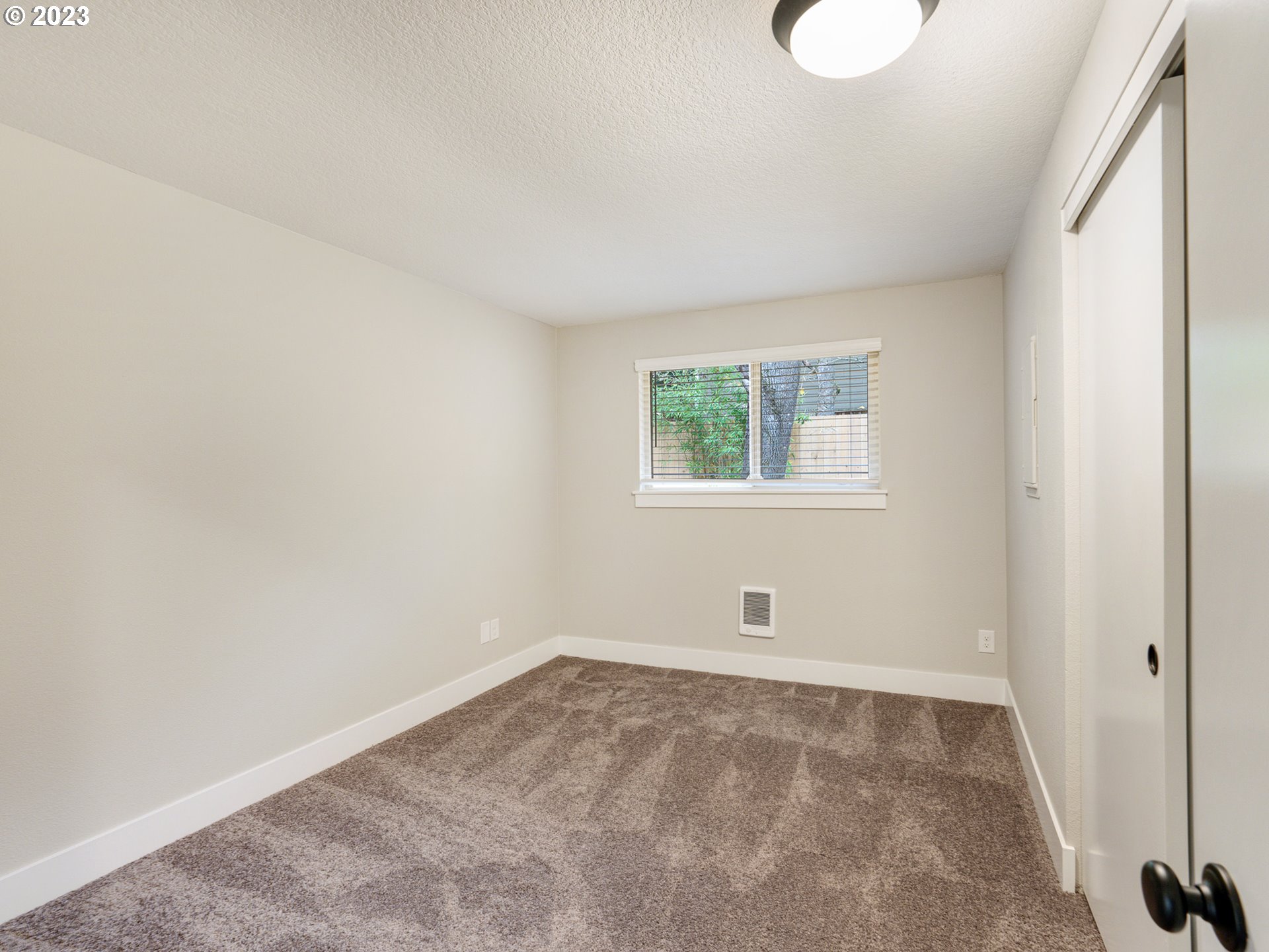 1456 Village Park PL