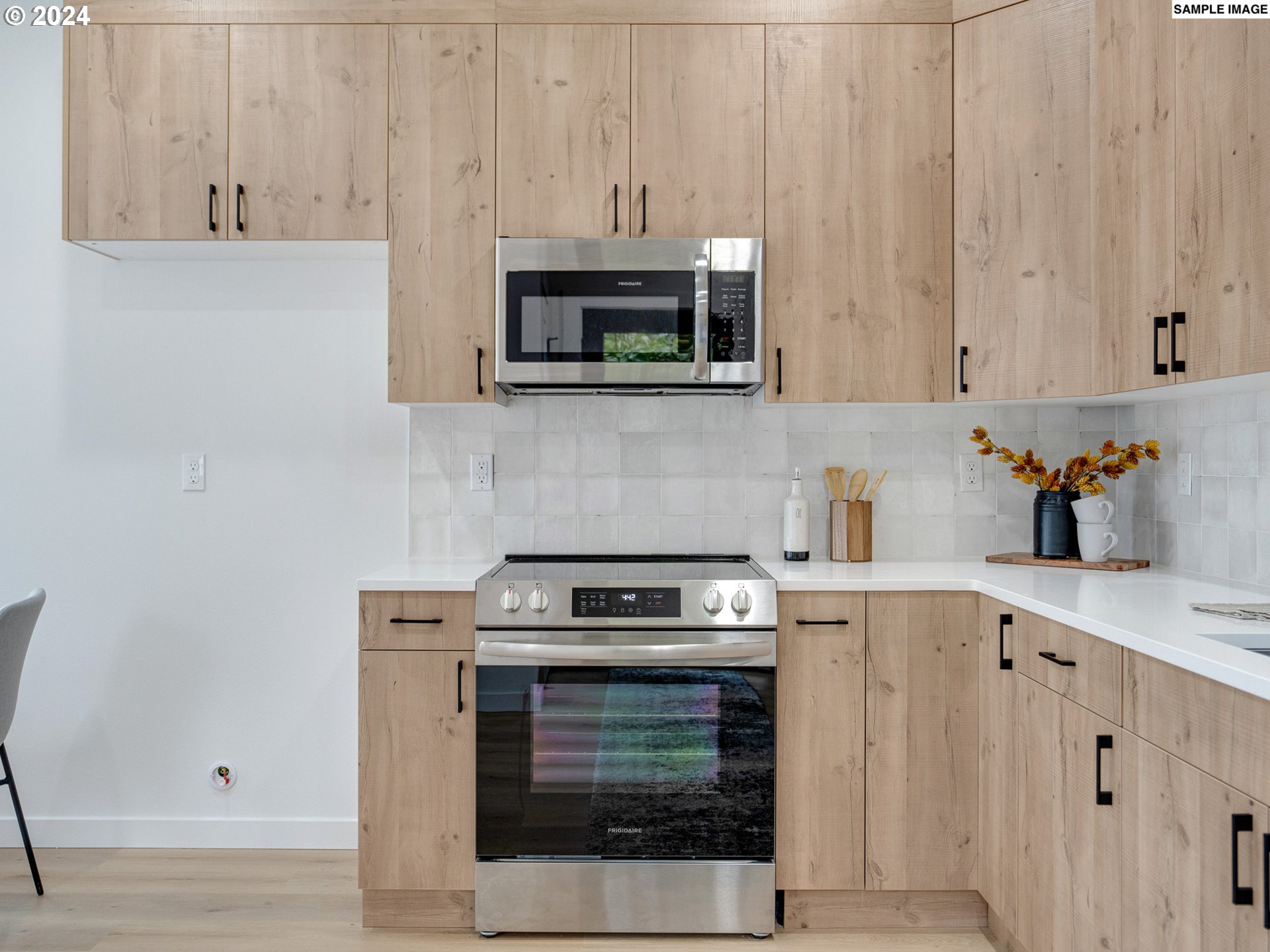 4863 NE Cully BLVD 2