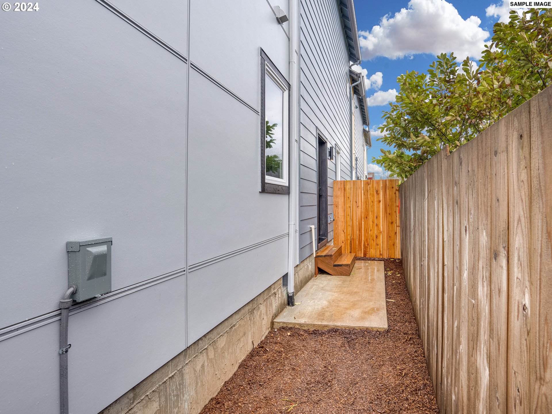 4863 NE Cully BLVD 2