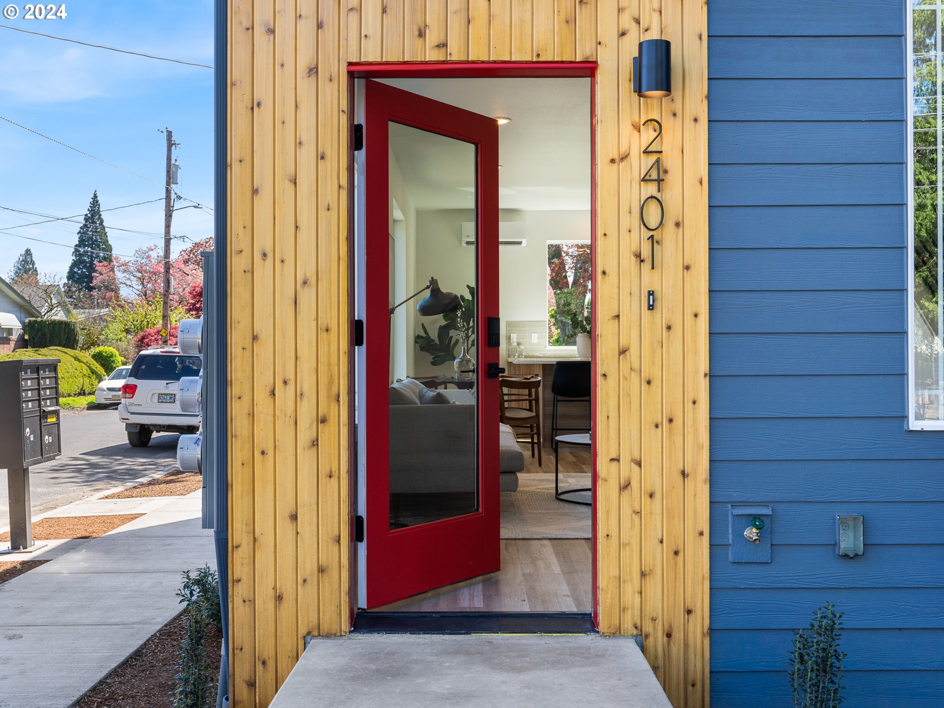 2401 SE 76th AVE 1