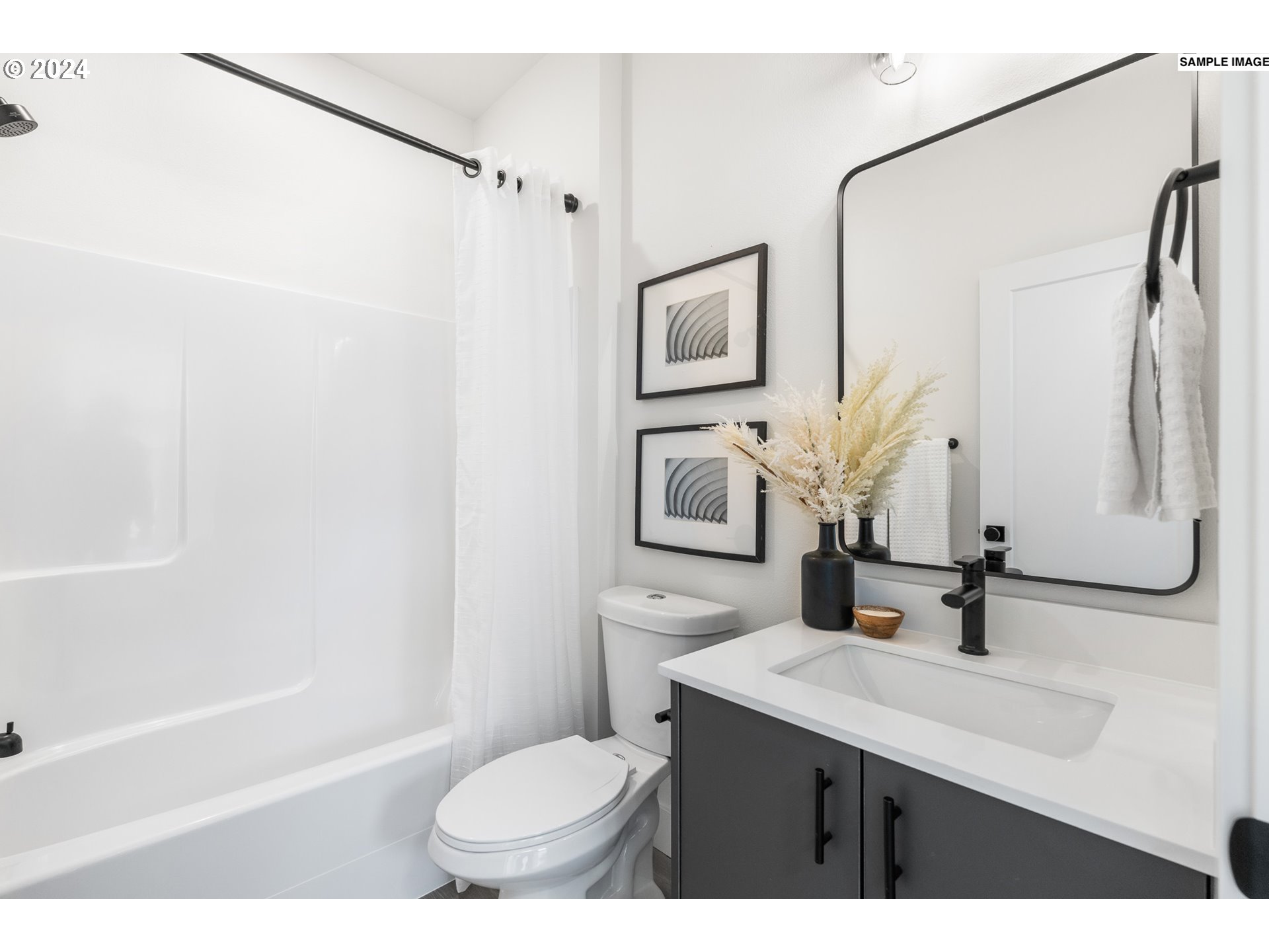 6663 N Fessenden ST 22