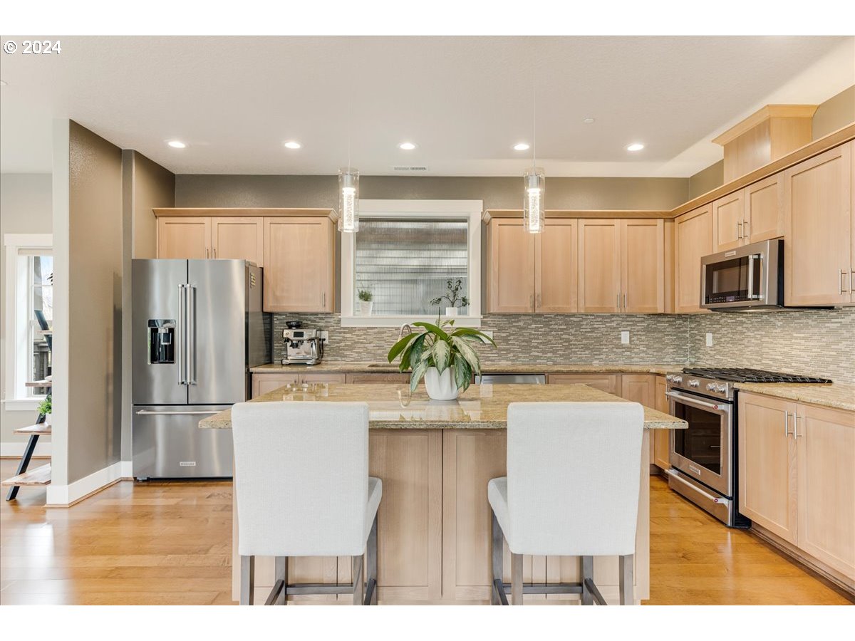 28932 SW SAN REMO AVE