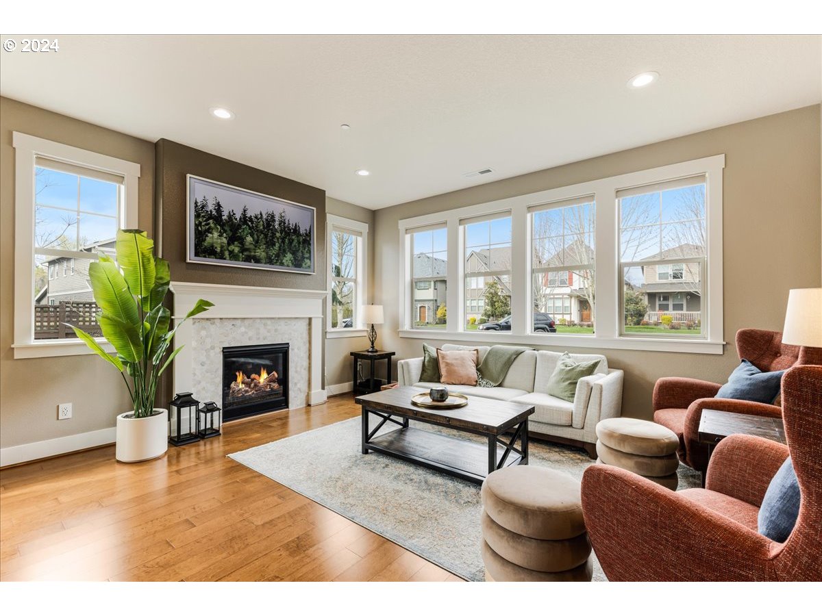 28932 SW SAN REMO AVE