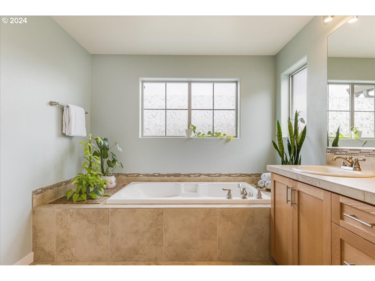 28932 SW SAN REMO AVE