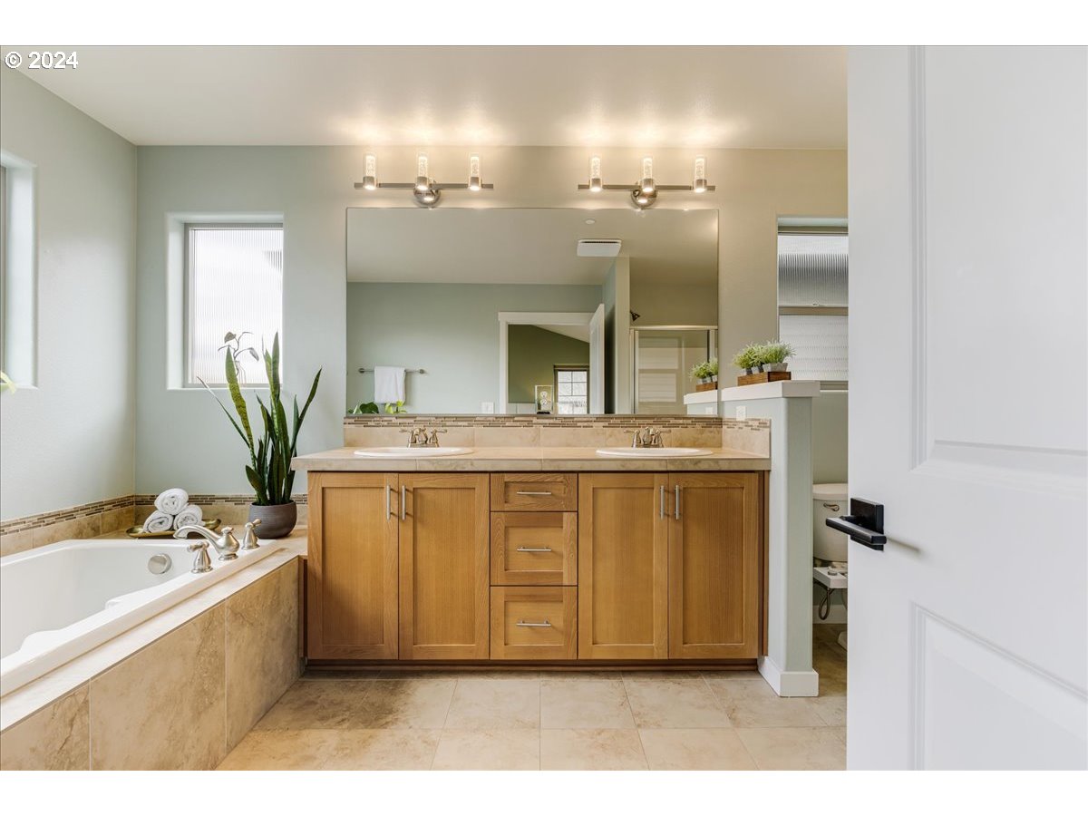 28932 SW SAN REMO AVE